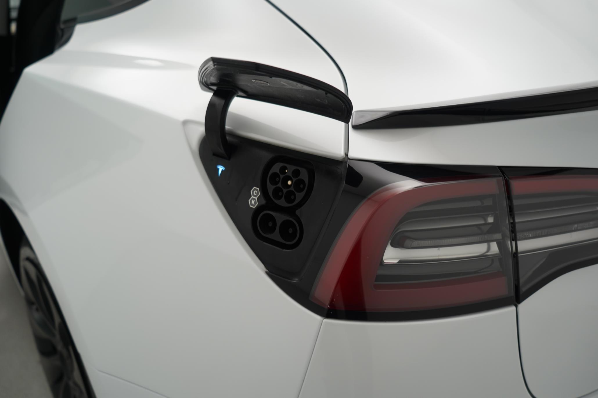 Tesla Model 3 Standard Range Plus Saloon 4dr Electric Auto RWD (241 bhp)