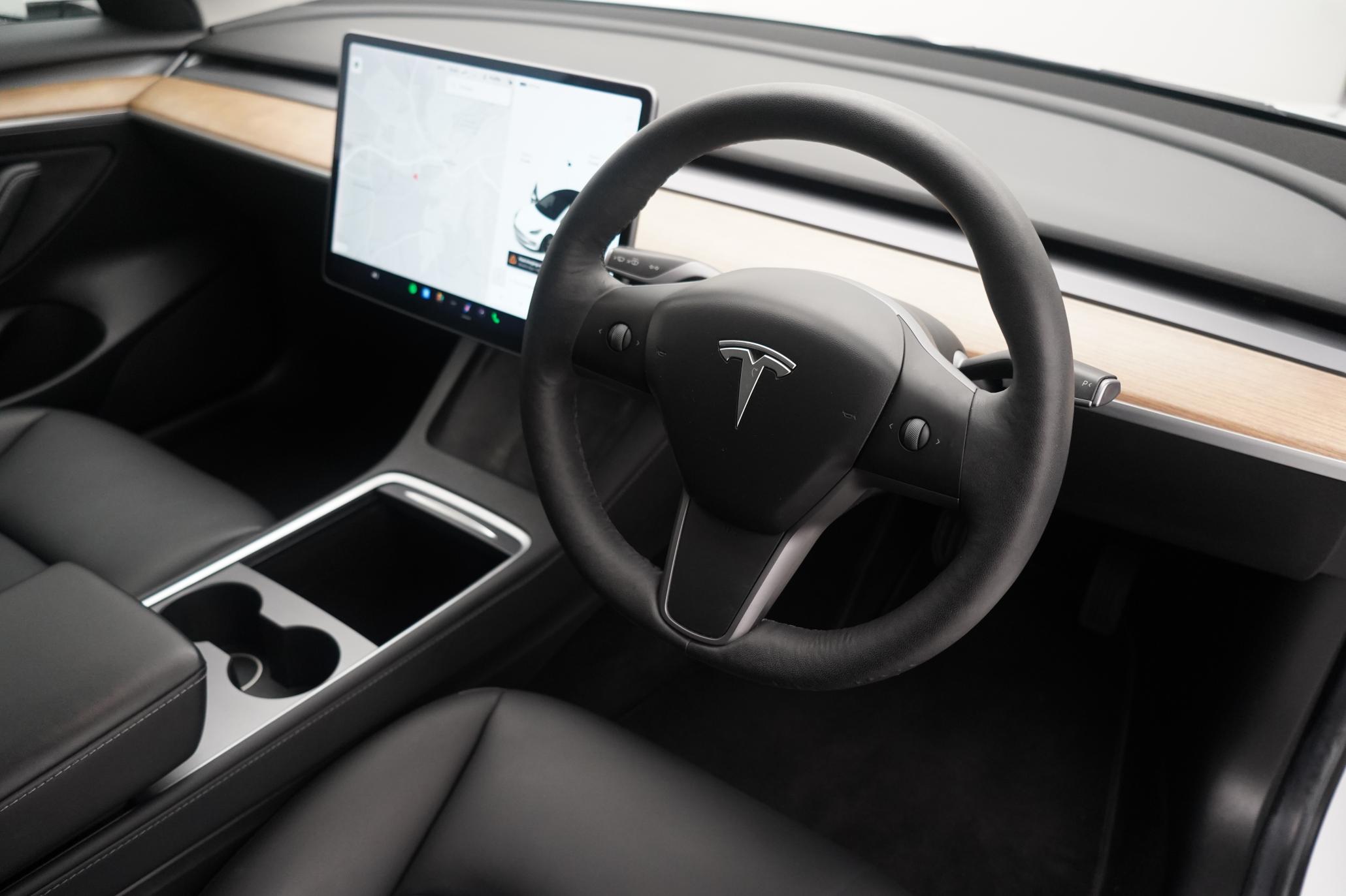 Tesla Model 3 Standard Range Plus Saloon 4dr Electric Auto RWD (241 bhp)