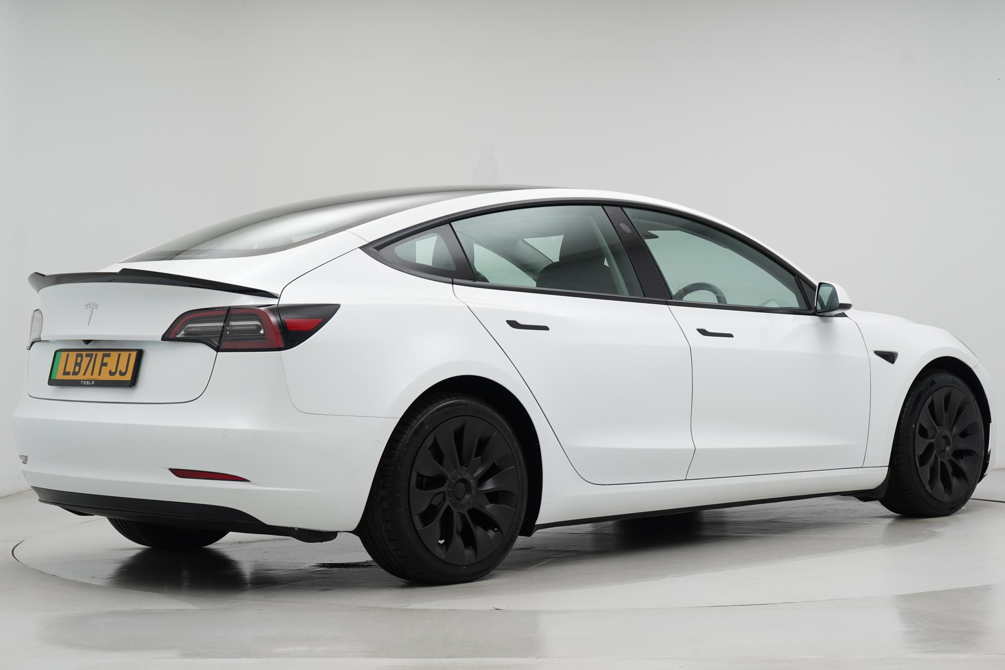 Tesla Model 3 Standard Range Plus Saloon 4dr Electric Auto RWD (241 bhp)