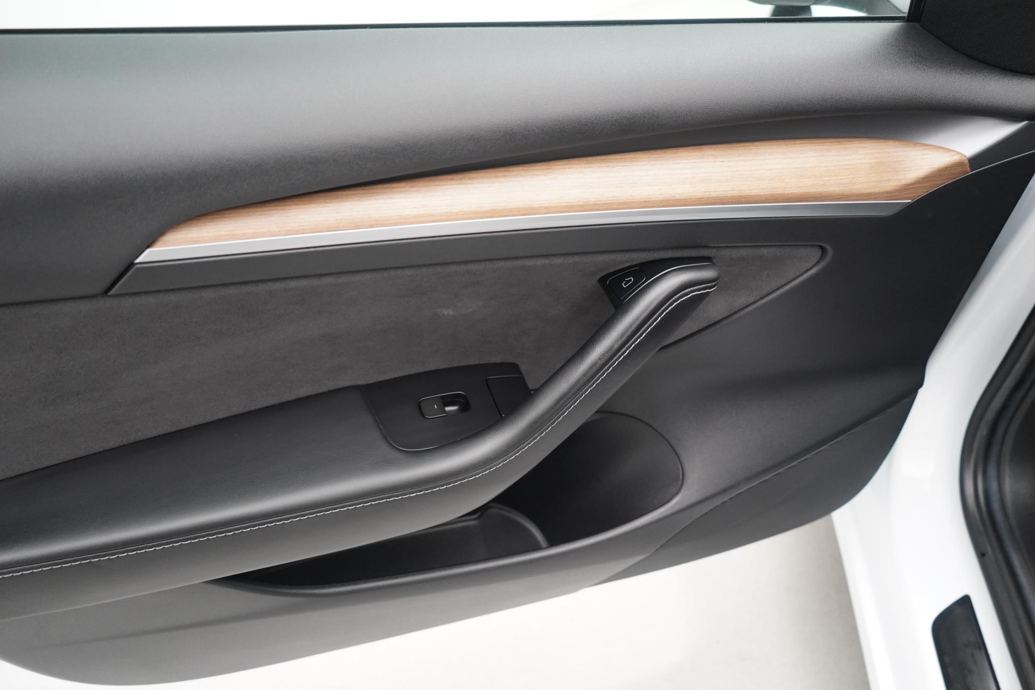 Tesla Model 3 Standard Range Plus Saloon 4dr Electric Auto RWD (241 bhp)