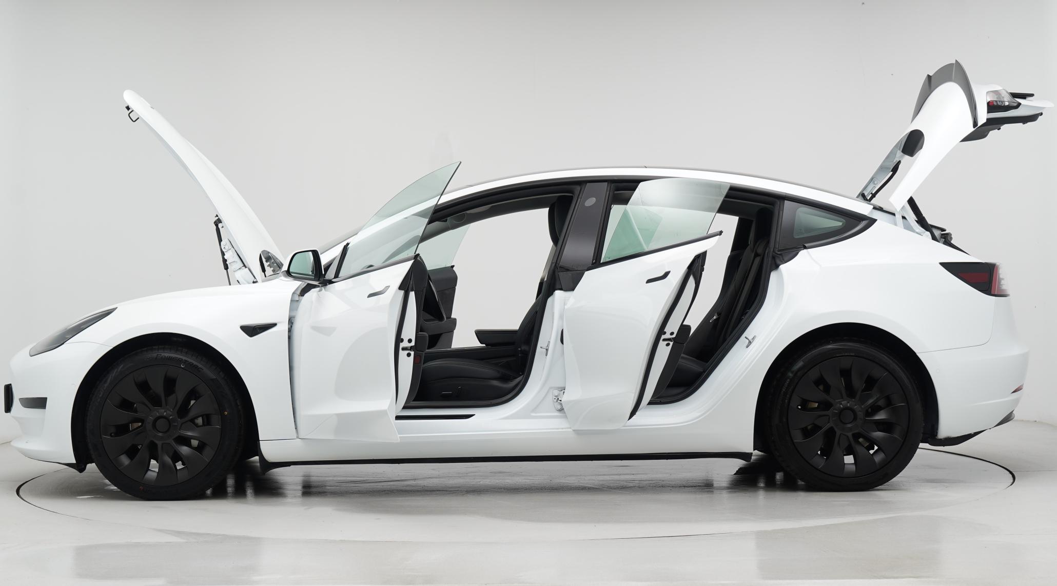 Tesla Model 3 Standard Range Plus Saloon 4dr Electric Auto RWD (241 bhp)
