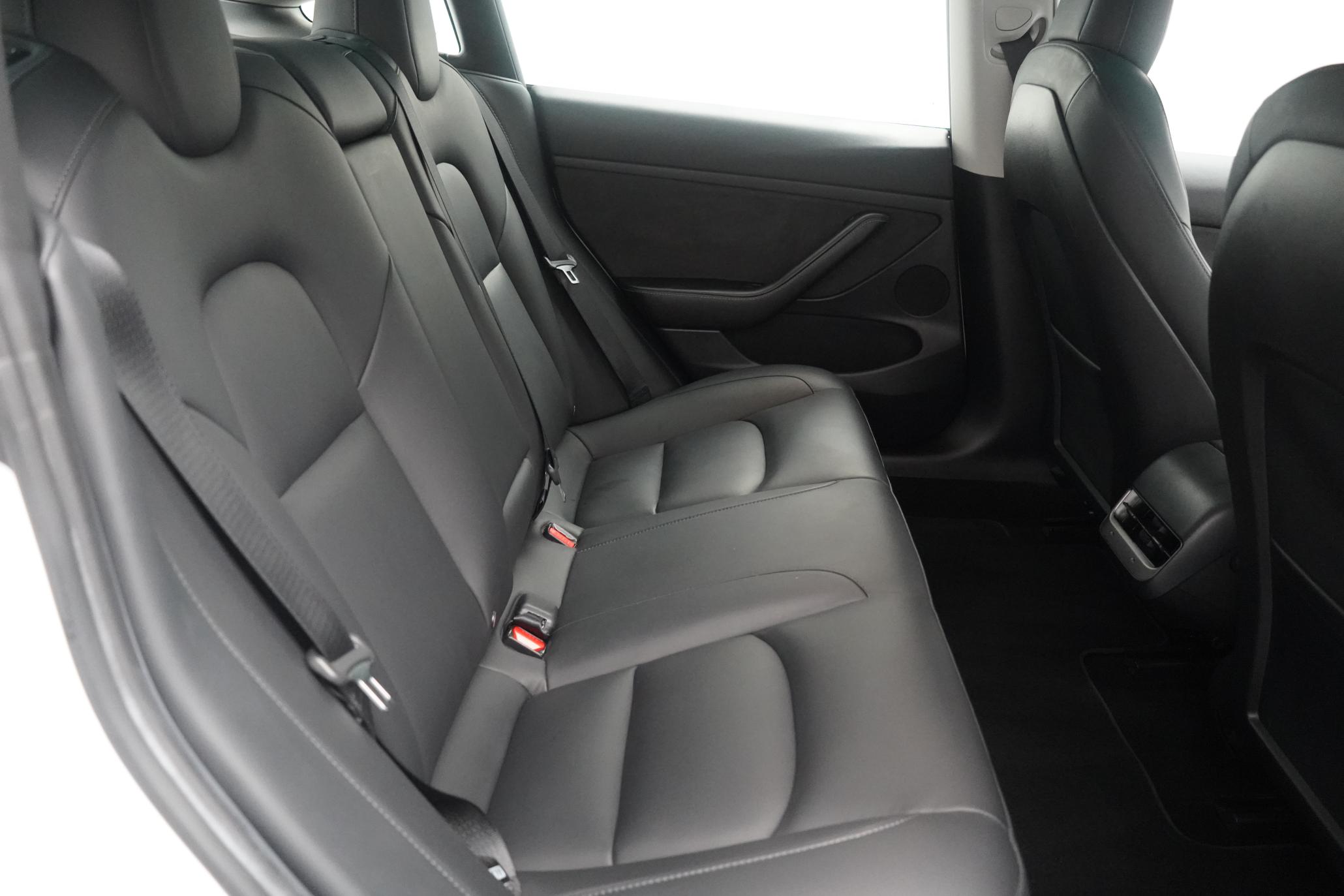 Tesla Model 3 Standard Range Plus Saloon 4dr Electric Auto RWD (241 bhp)