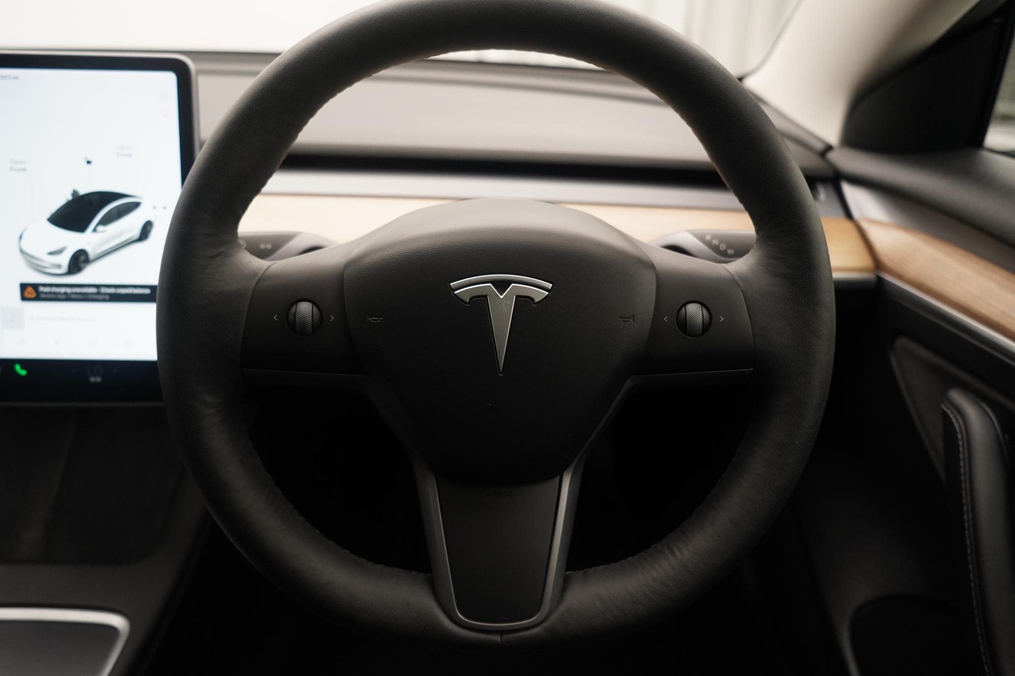 Tesla Model 3 Standard Range Plus Saloon 4dr Electric Auto RWD (241 bhp)