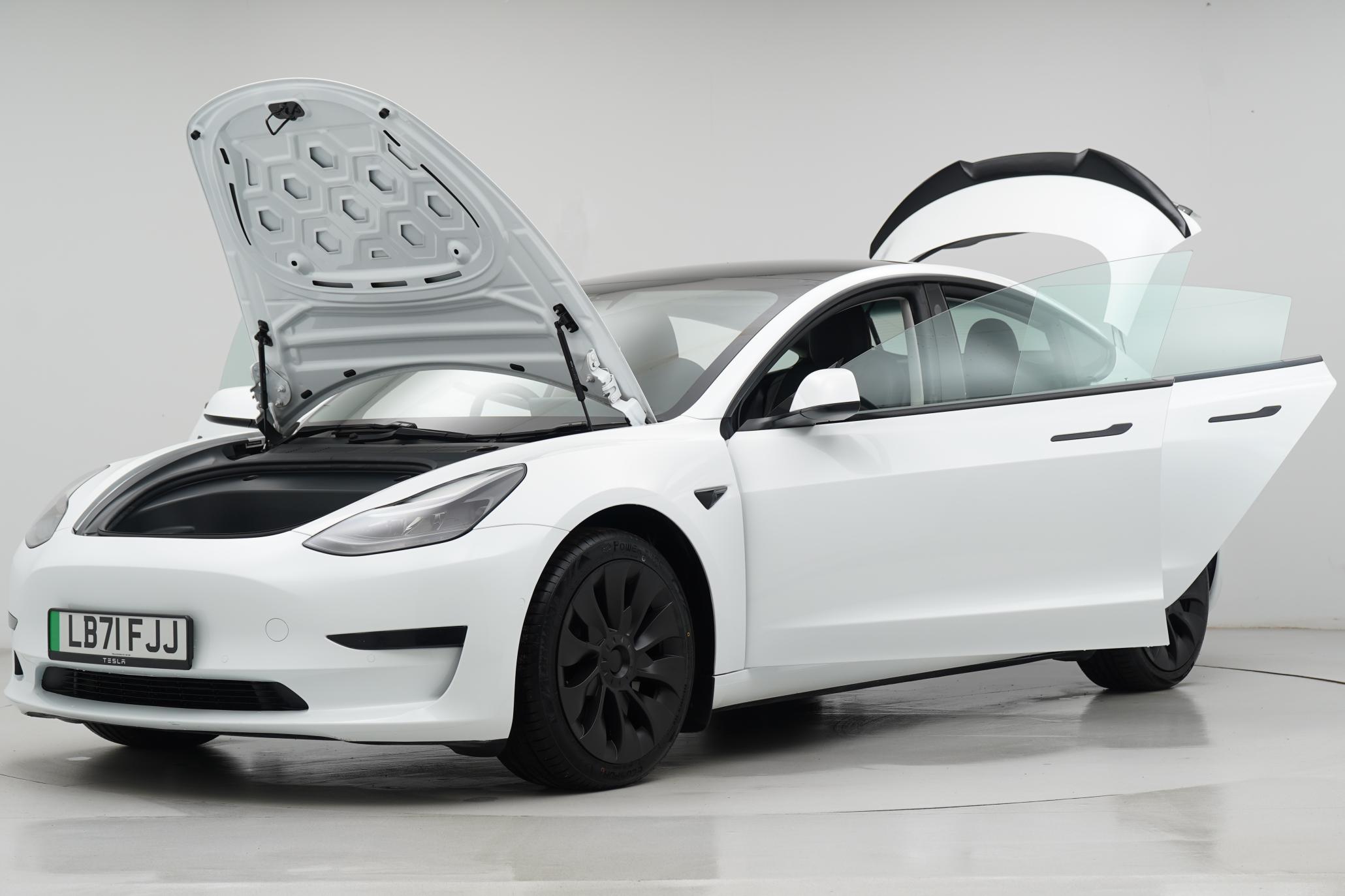 Tesla Model 3 Standard Range Plus Saloon 4dr Electric Auto RWD (241 bhp)
