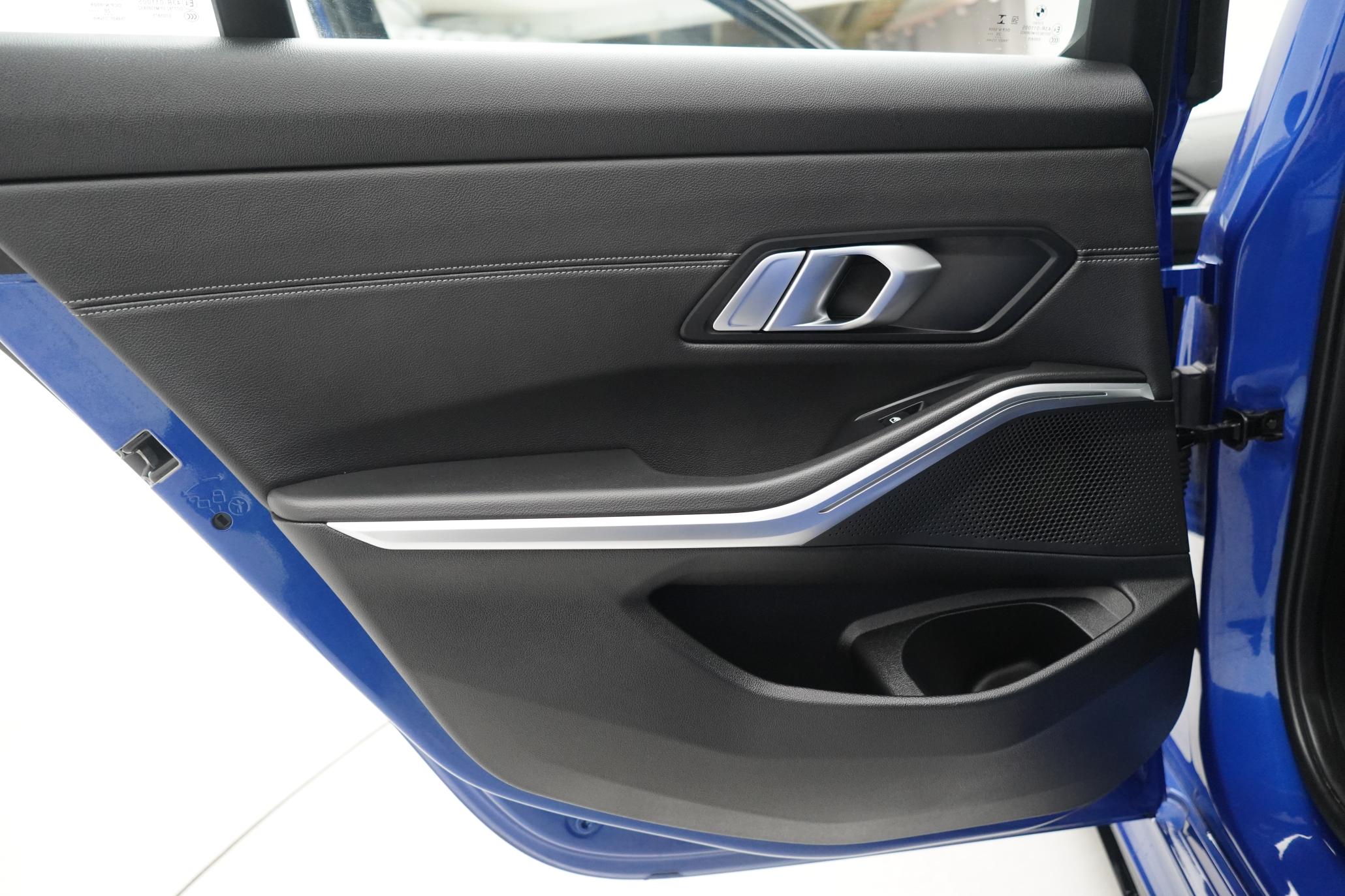 BMW 3 Series 2.0 330e 12kWh M Sport Saloon 4dr Petrol Plug-in Hybrid Auto Euro 6 (s/s) (292 ps)