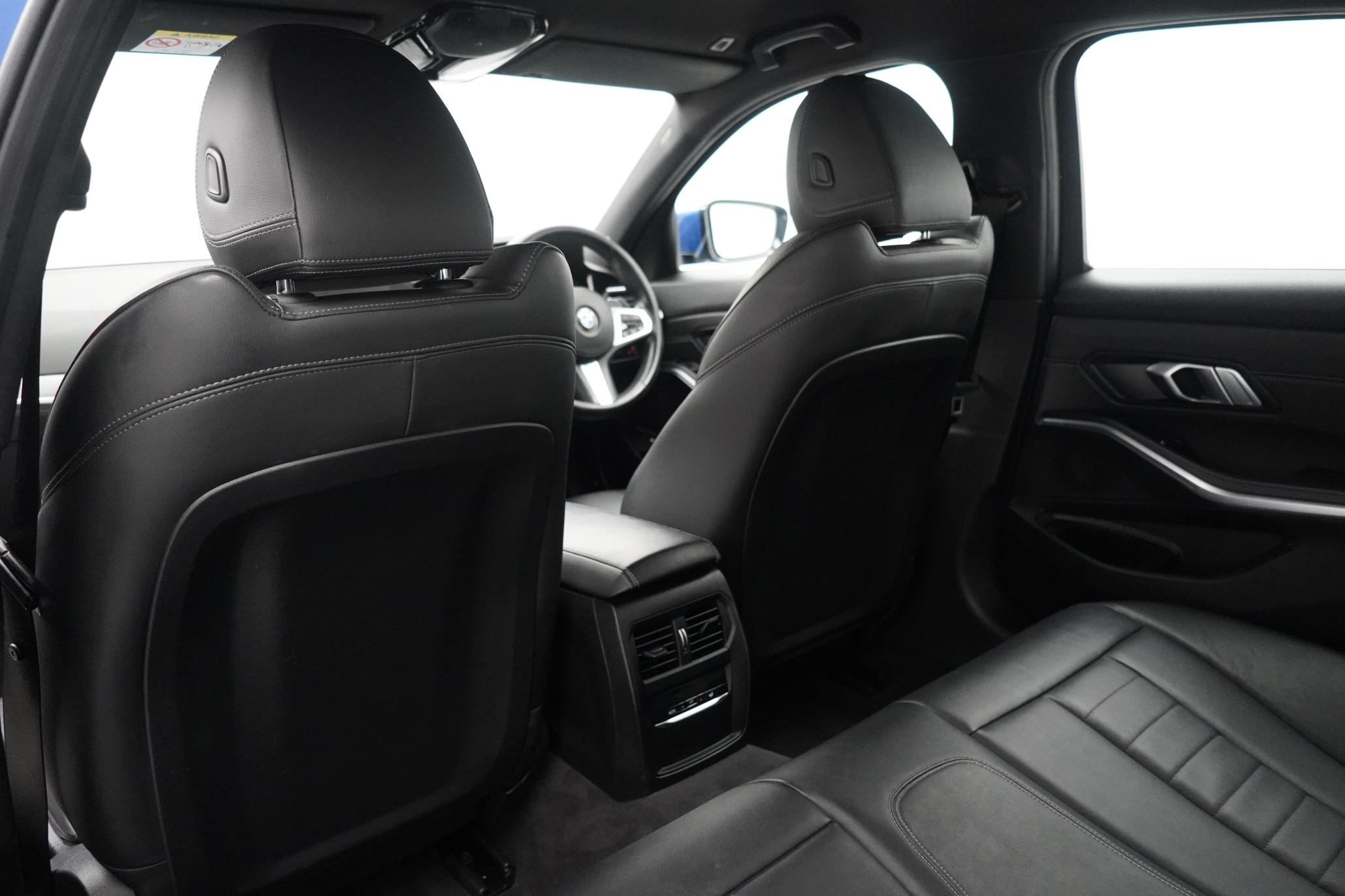 BMW 3 Series 2.0 330e 12kWh M Sport Saloon 4dr Petrol Plug-in Hybrid Auto Euro 6 (s/s) (292 ps)