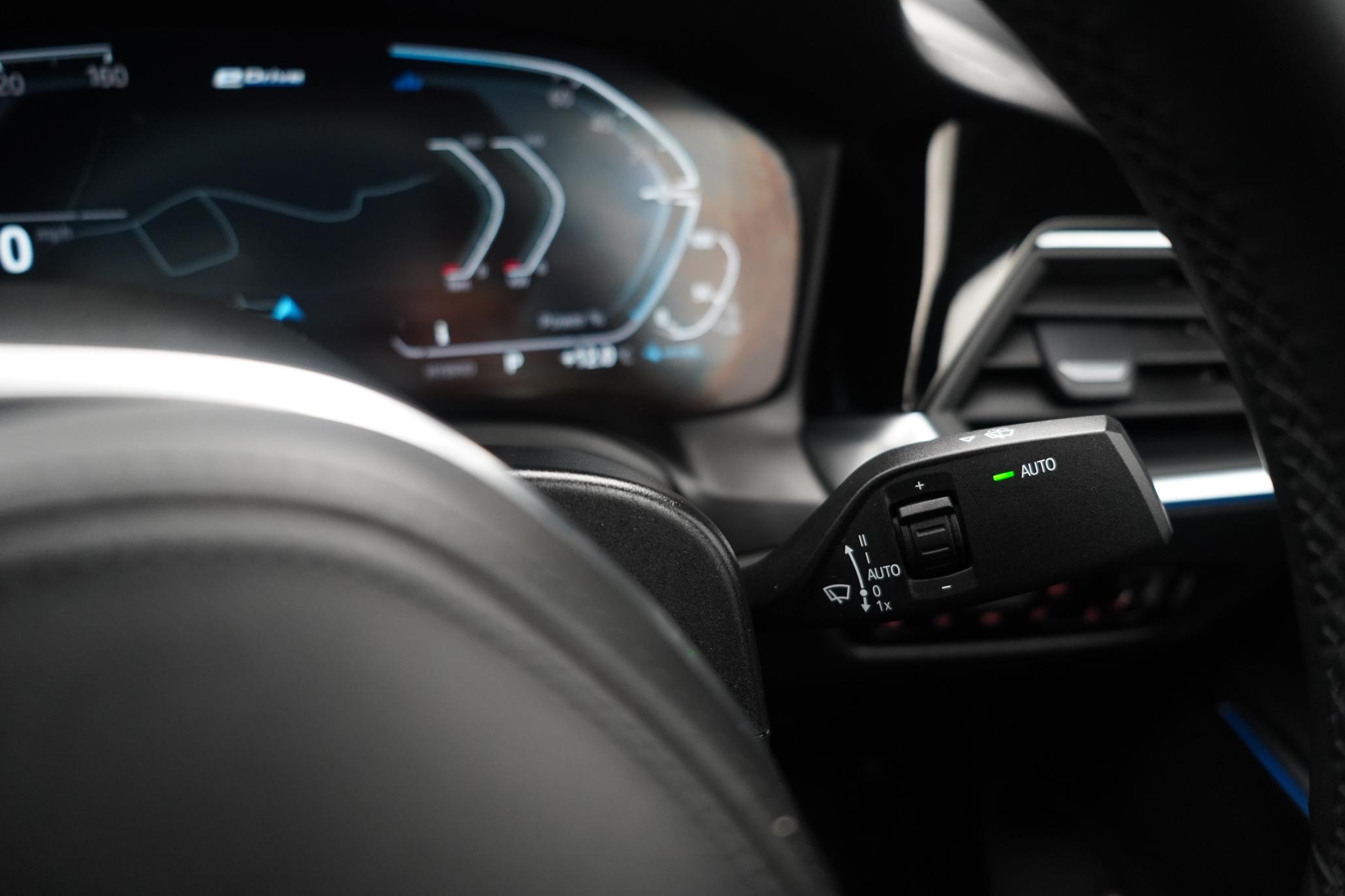 BMW 3 Series 2.0 330e 12kWh M Sport Saloon 4dr Petrol Plug-in Hybrid Auto Euro 6 (s/s) (292 ps)