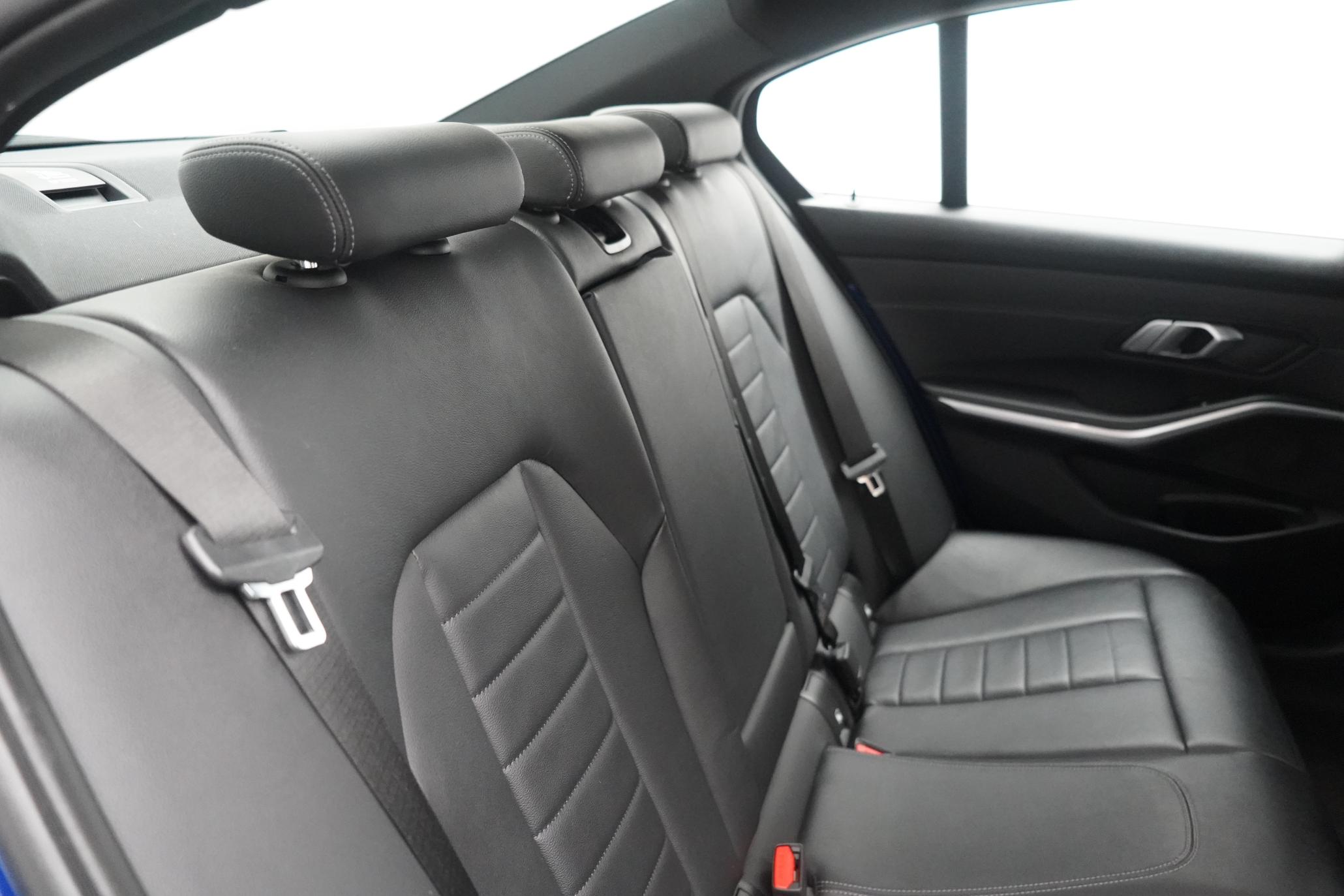 BMW 3 Series 2.0 330e 12kWh M Sport Saloon 4dr Petrol Plug-in Hybrid Auto Euro 6 (s/s) (292 ps)