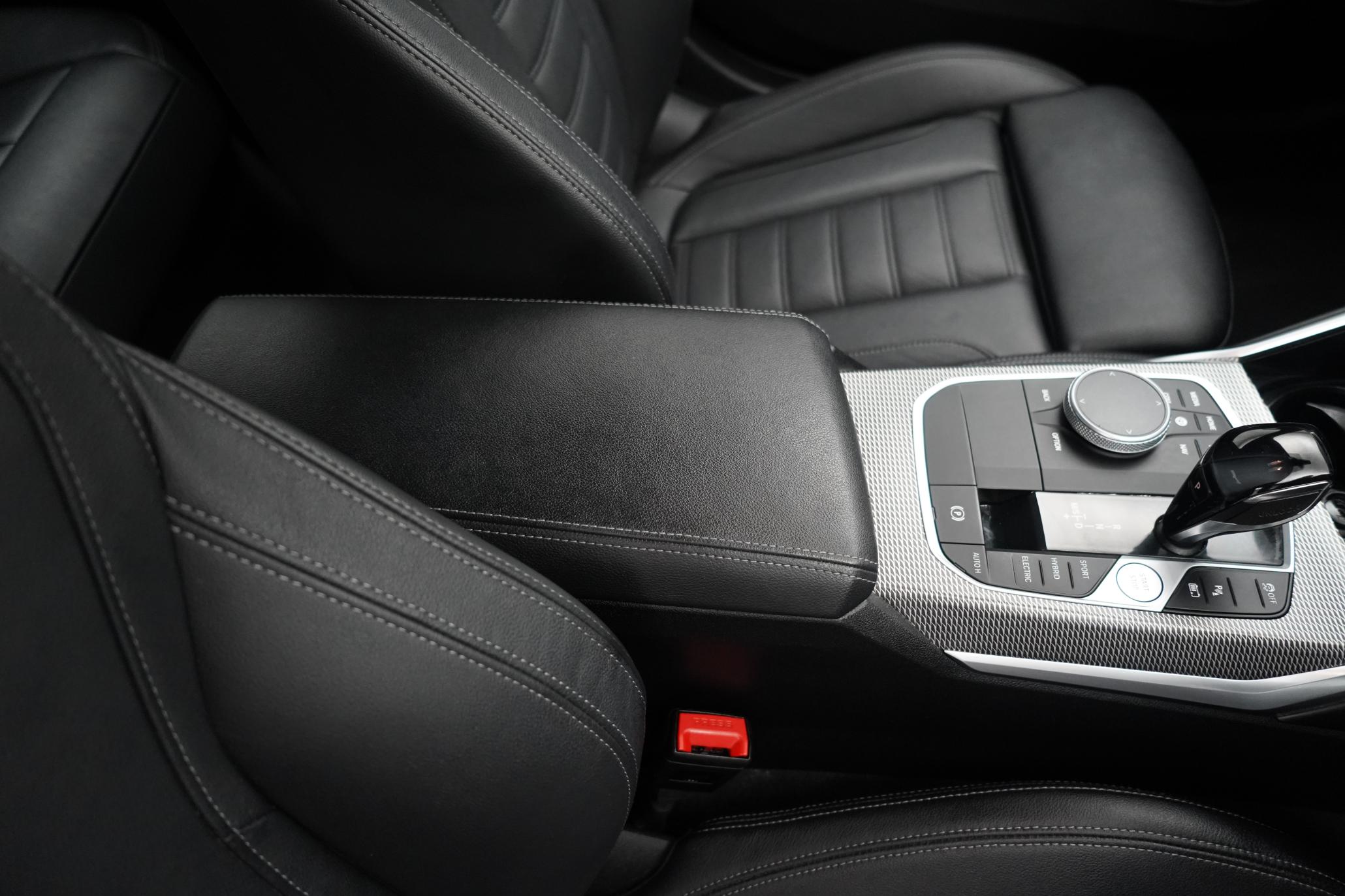 BMW 3 Series 2.0 330e 12kWh M Sport Saloon 4dr Petrol Plug-in Hybrid Auto Euro 6 (s/s) (292 ps)