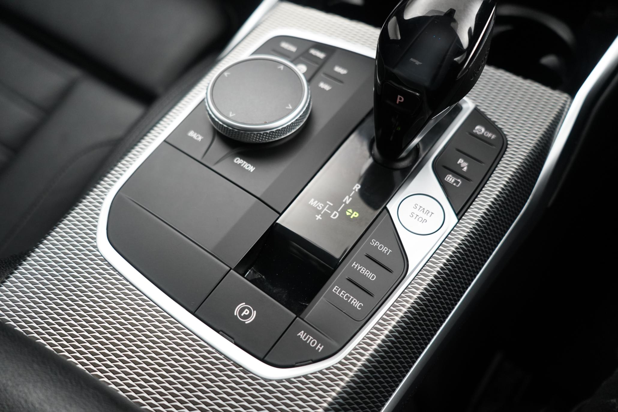 BMW 3 Series 2.0 330e 12kWh M Sport Saloon 4dr Petrol Plug-in Hybrid Auto Euro 6 (s/s) (292 ps)