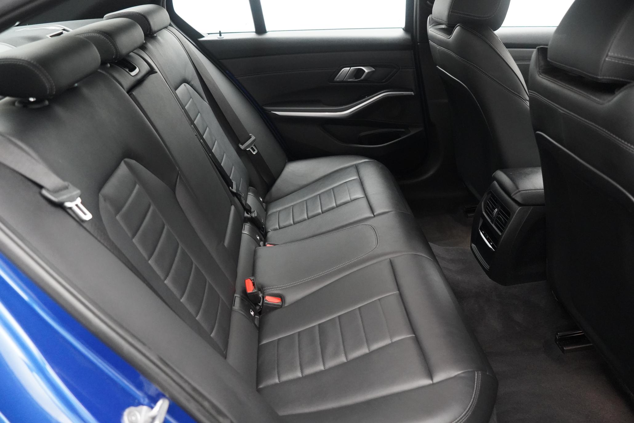 BMW 3 Series 2.0 330e 12kWh M Sport Saloon 4dr Petrol Plug-in Hybrid Auto Euro 6 (s/s) (292 ps)