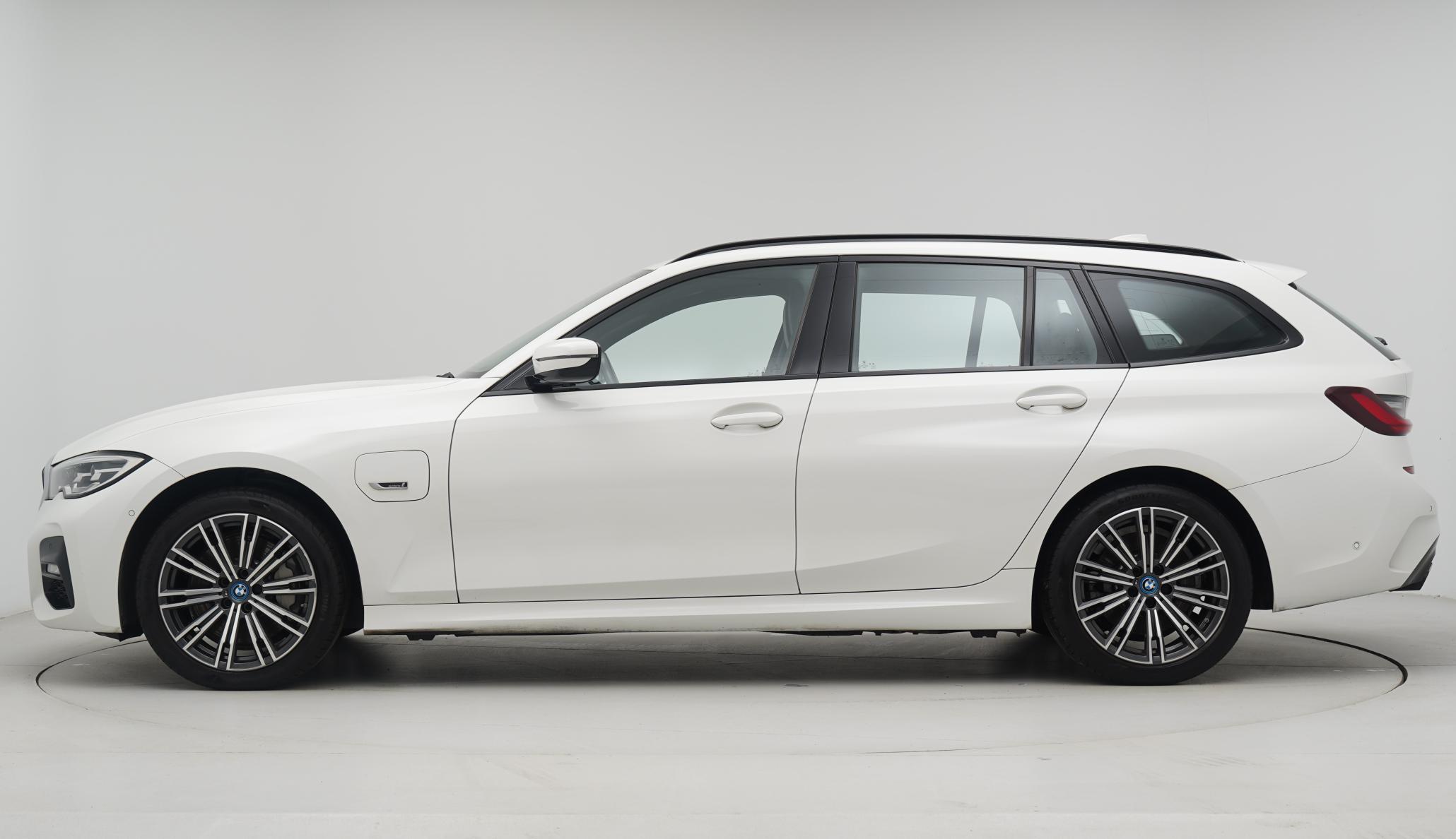 BMW 3 Series 2.0 330e 12kWh M Sport Touring 5dr Petrol Plug-in Hybrid Auto Euro 6 (s/s) (292 ps)