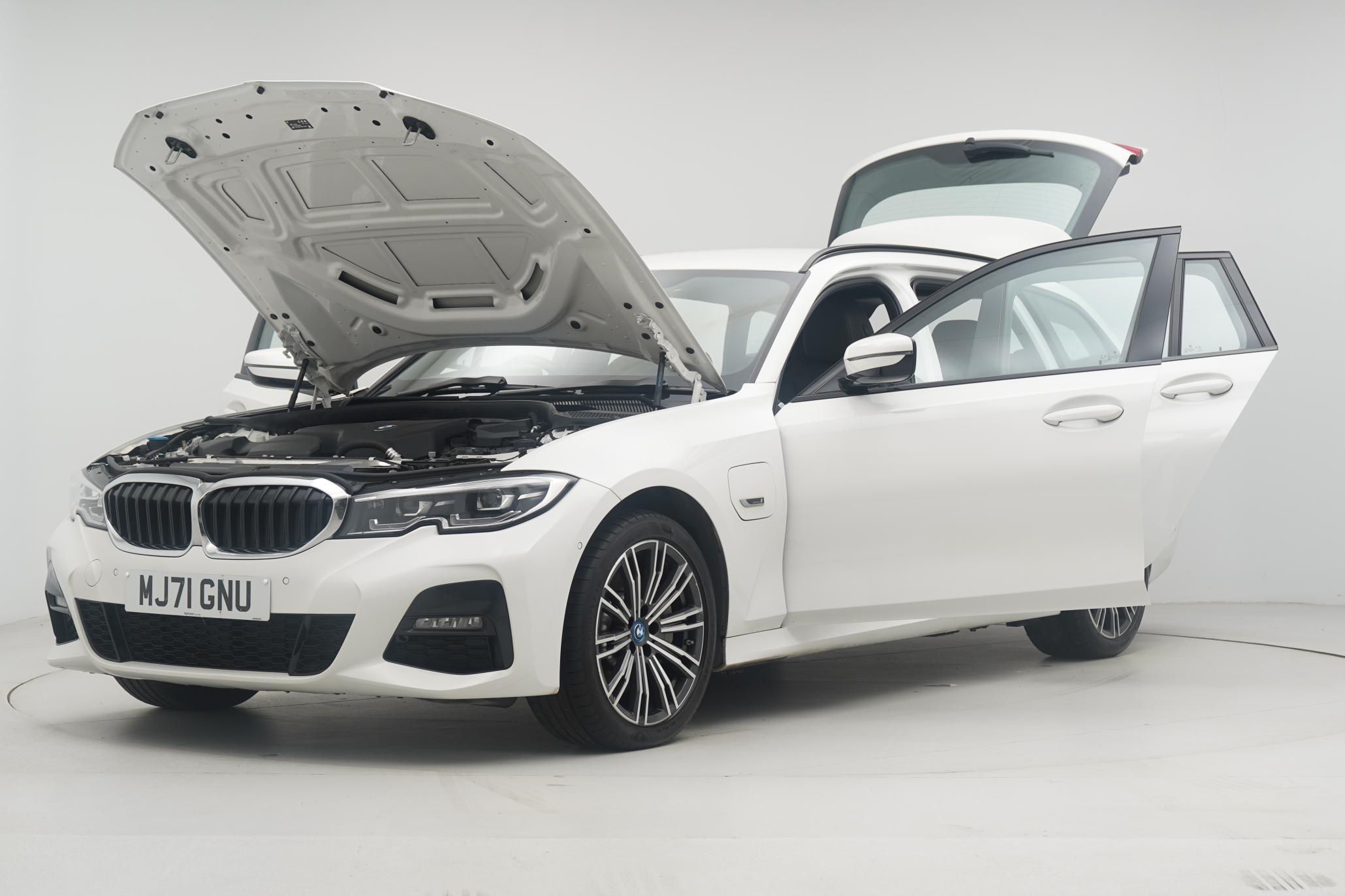 BMW 3 Series 2.0 330e 12kWh M Sport Touring 5dr Petrol Plug-in Hybrid Auto Euro 6 (s/s) (292 ps)