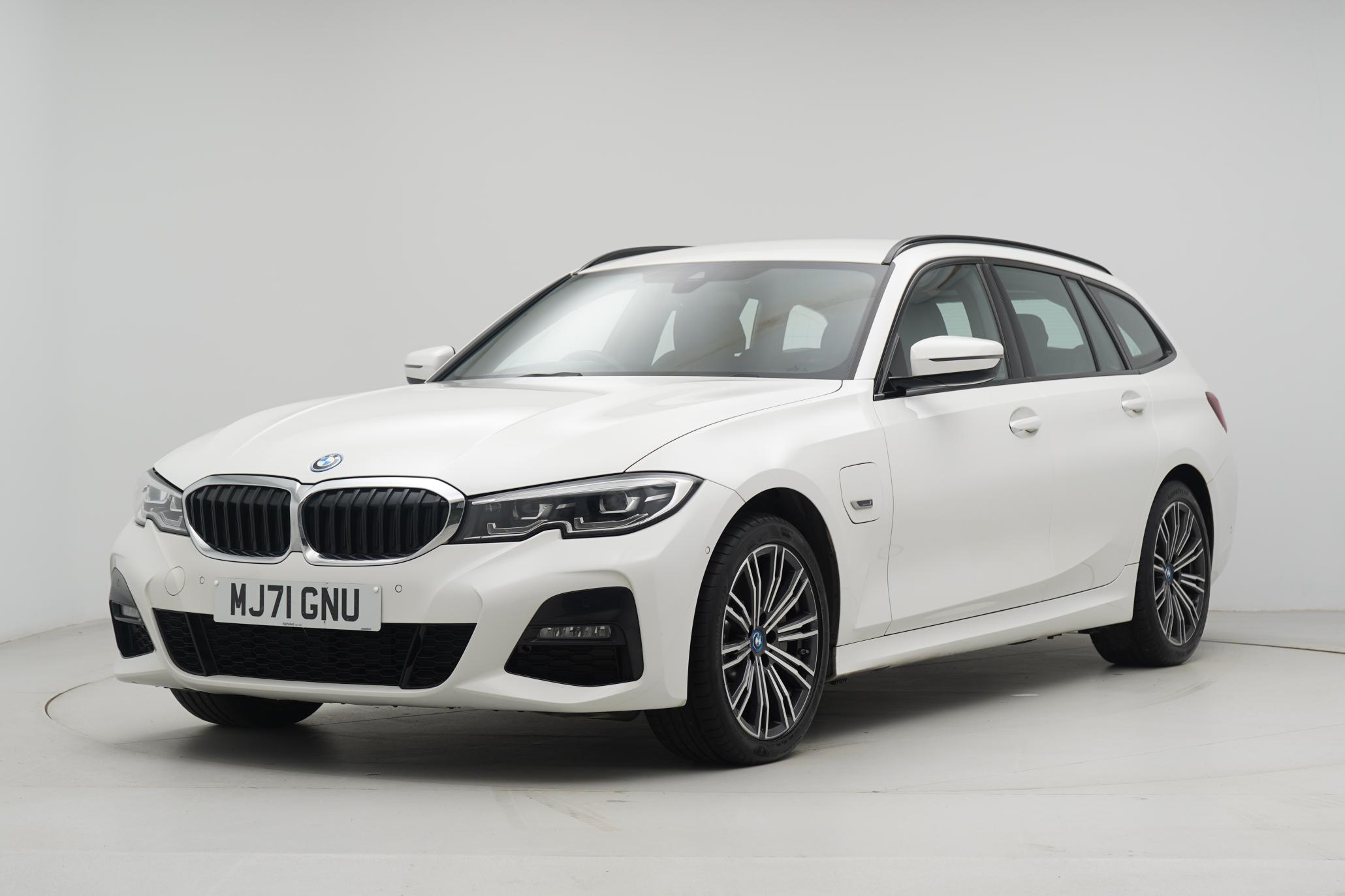 BMW 3 Series 2.0 330e 12kWh M Sport Touring 5dr Petrol Plug-in Hybrid Auto Euro 6 (s/s) (292 ps)