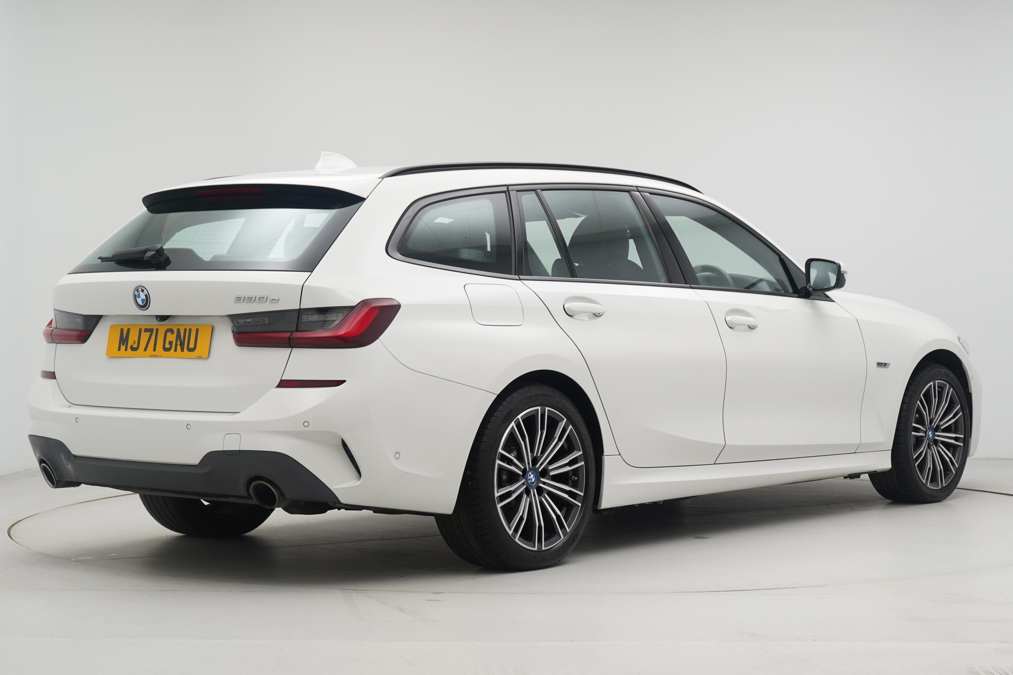 BMW 3 Series 2.0 330e 12kWh M Sport Touring 5dr Petrol Plug-in Hybrid Auto Euro 6 (s/s) (292 ps)