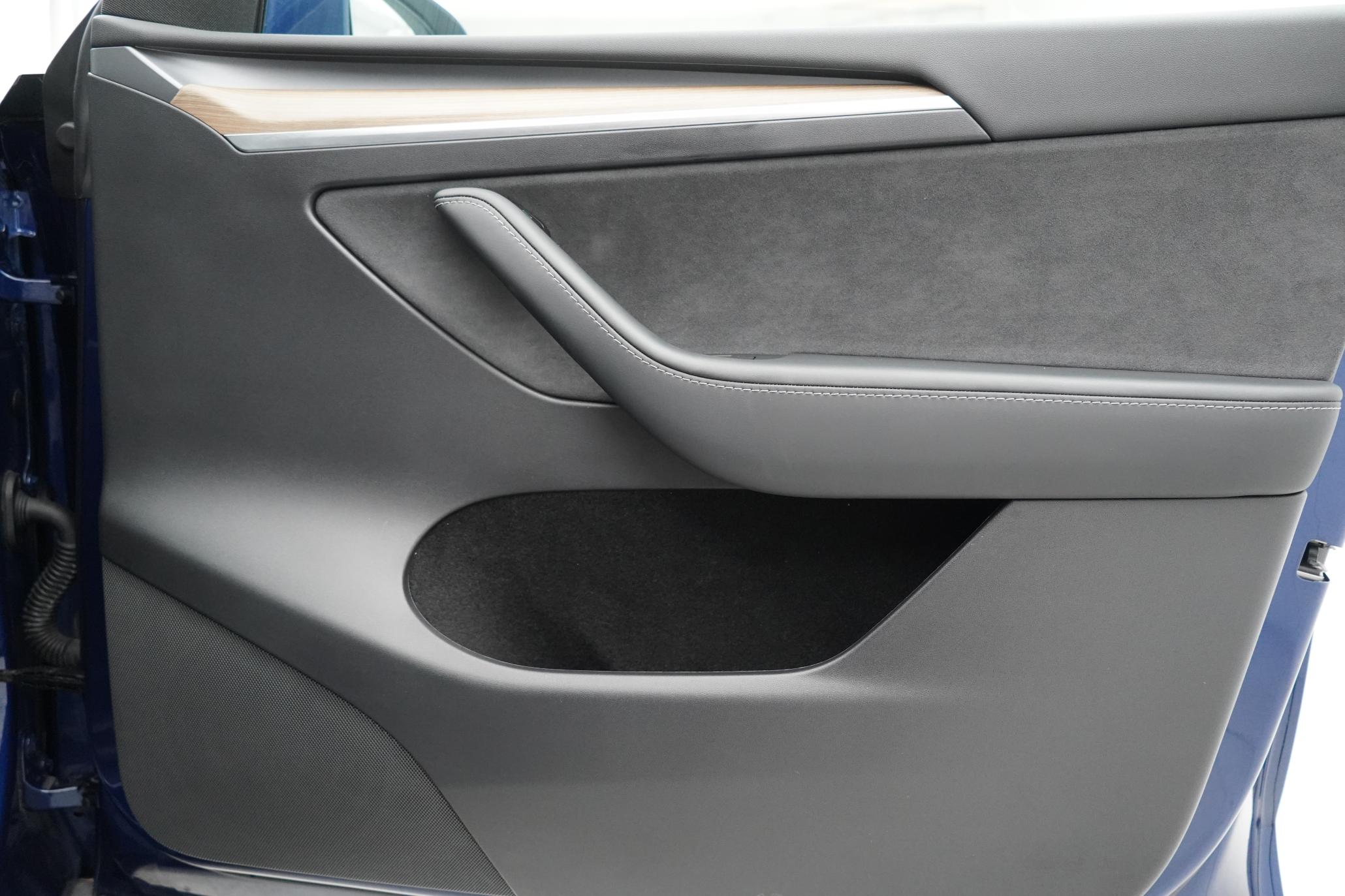 Tesla Model Y (Dual Motor) Long Range SUV 5dr Electric Auto 4WDE (384 bhp)