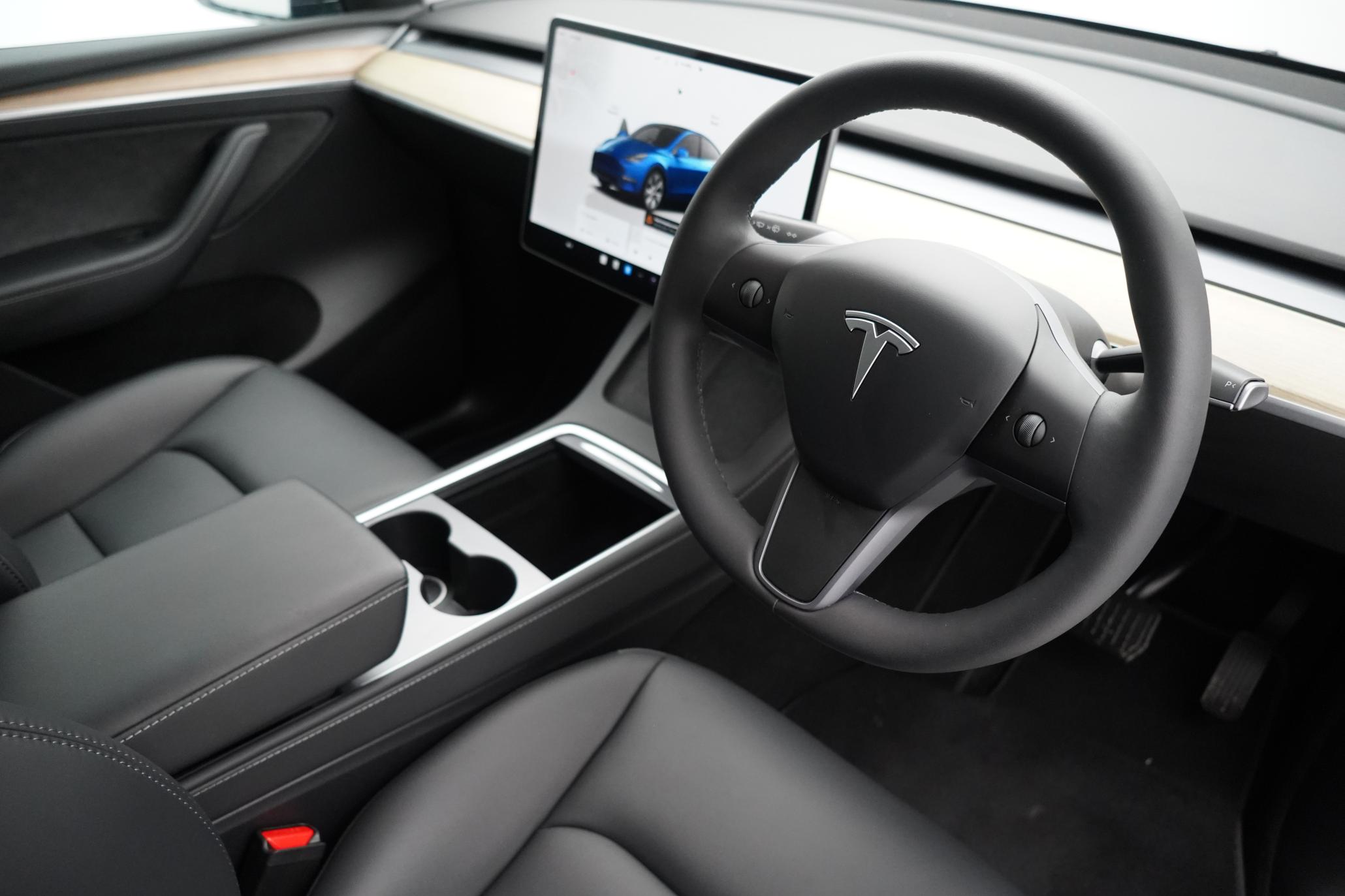 Tesla Model Y (Dual Motor) Long Range SUV 5dr Electric Auto 4WDE (384 bhp)