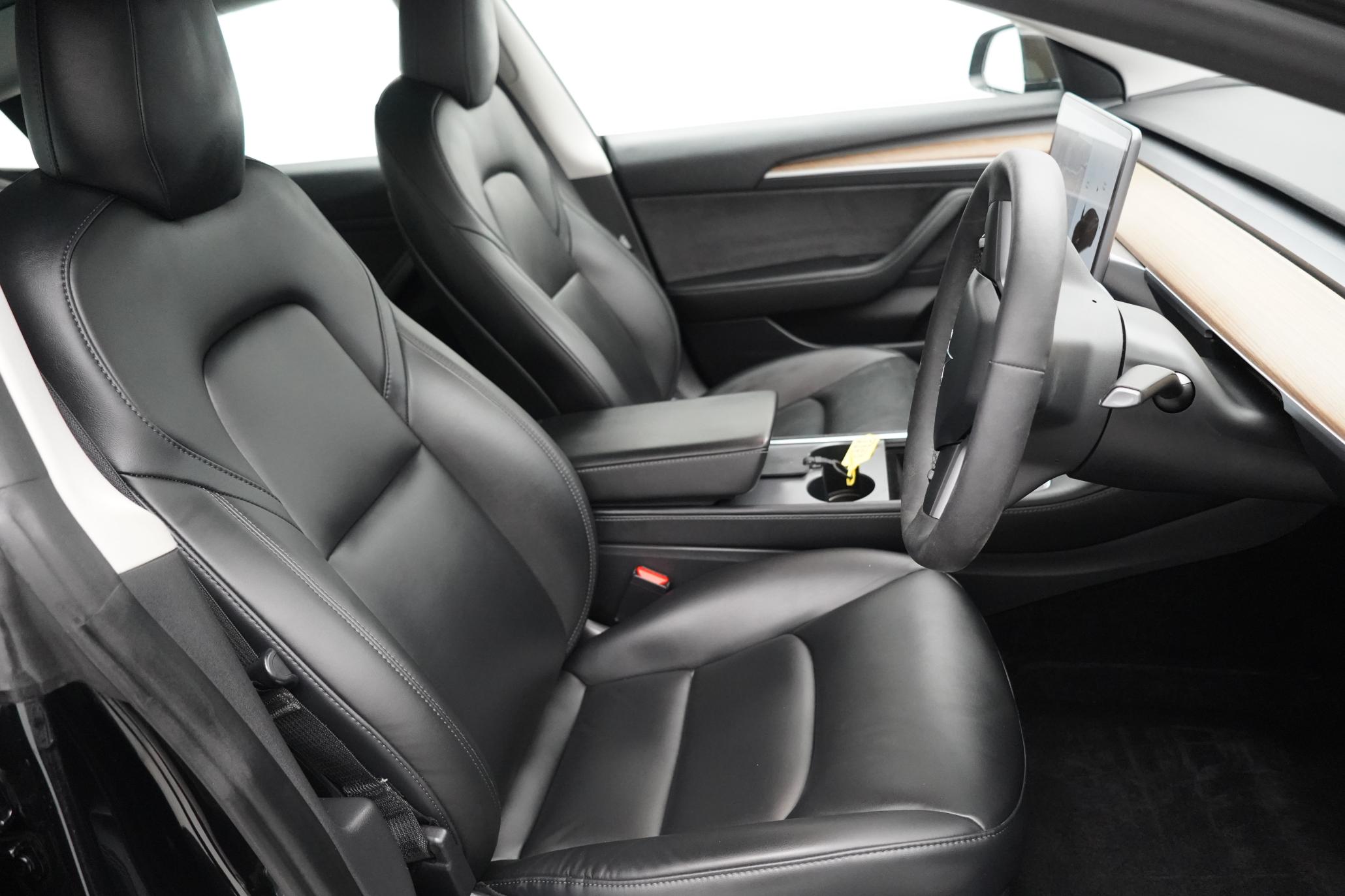 Tesla Model 3 Standard Range Plus Saloon 4dr Electric Auto RWD (241 bhp)