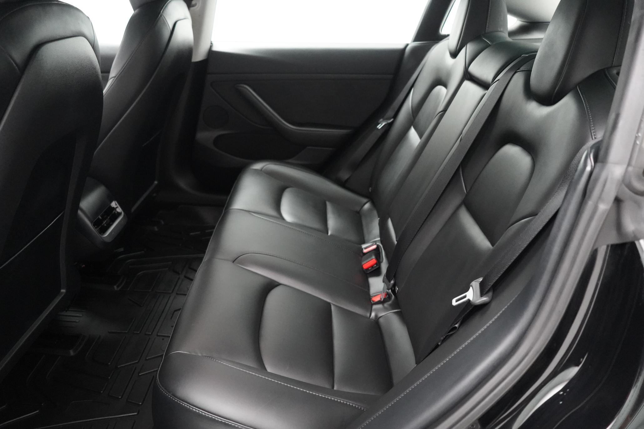 Tesla Model 3 Standard Range Plus Saloon 4dr Electric Auto RWD (241 bhp)
