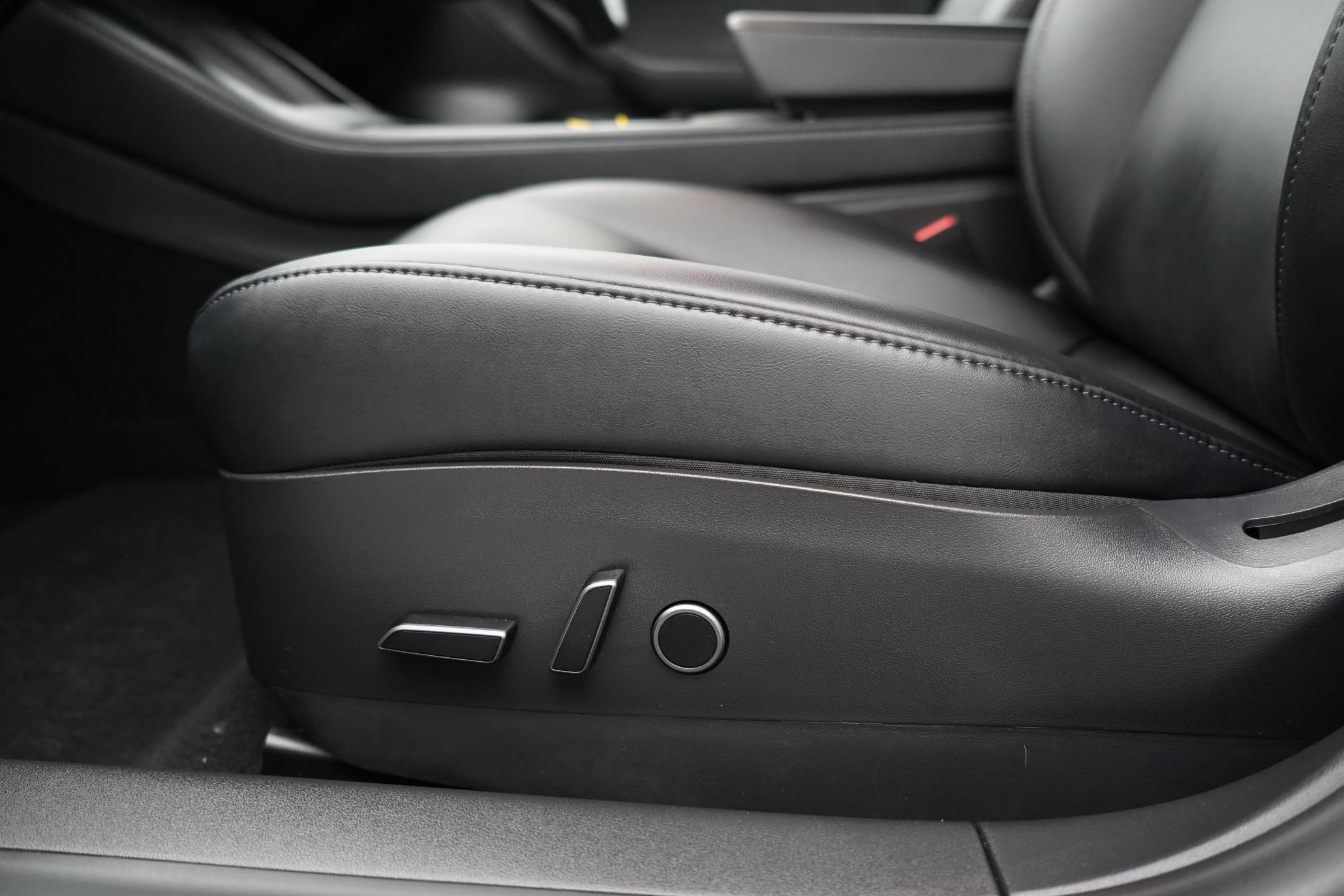 Tesla Model 3 Standard Range Plus Saloon 4dr Electric Auto RWD (241 bhp)