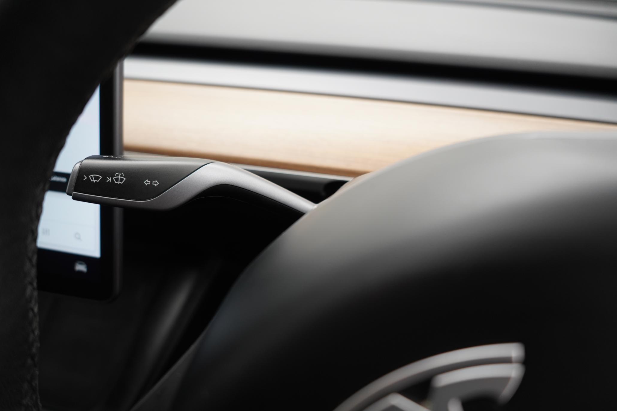 Tesla Model 3 Standard Range Plus Saloon 4dr Electric Auto RWD (241 bhp)
