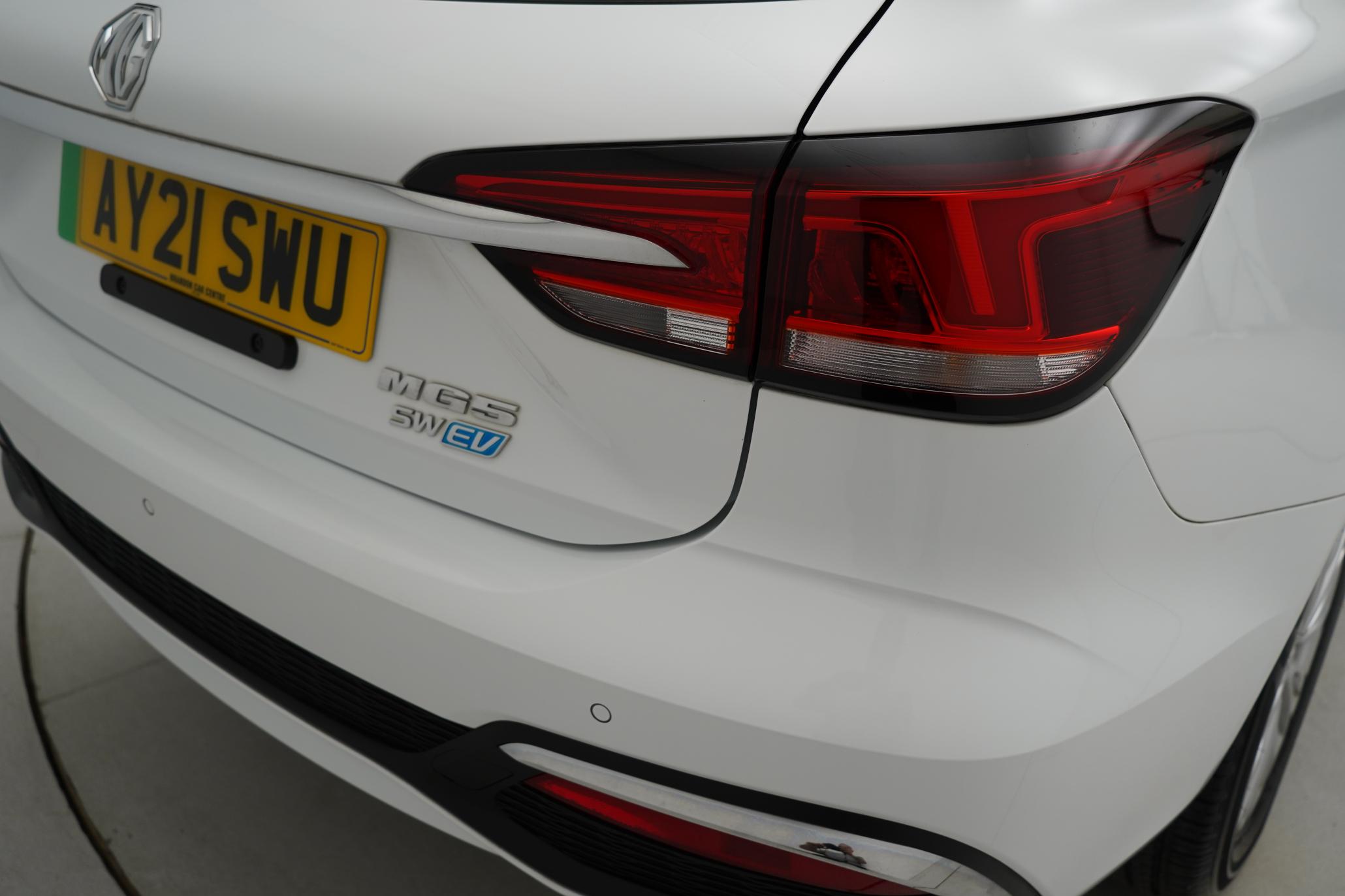 MG MG5 61.1kWh Excite Long Range Estate 5dr Electric Auto (156 ps)