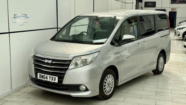 Toyota Noah 1.8 Hybrid X, FINANCE and WARRANTY