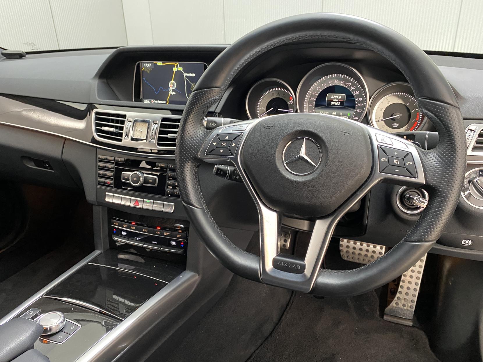 Mercedes-Benz E Class 2.0 E250 AMG Line Estate 5dr Petrol G-Tronic+ Euro 6 (s/s) (211 ps)
