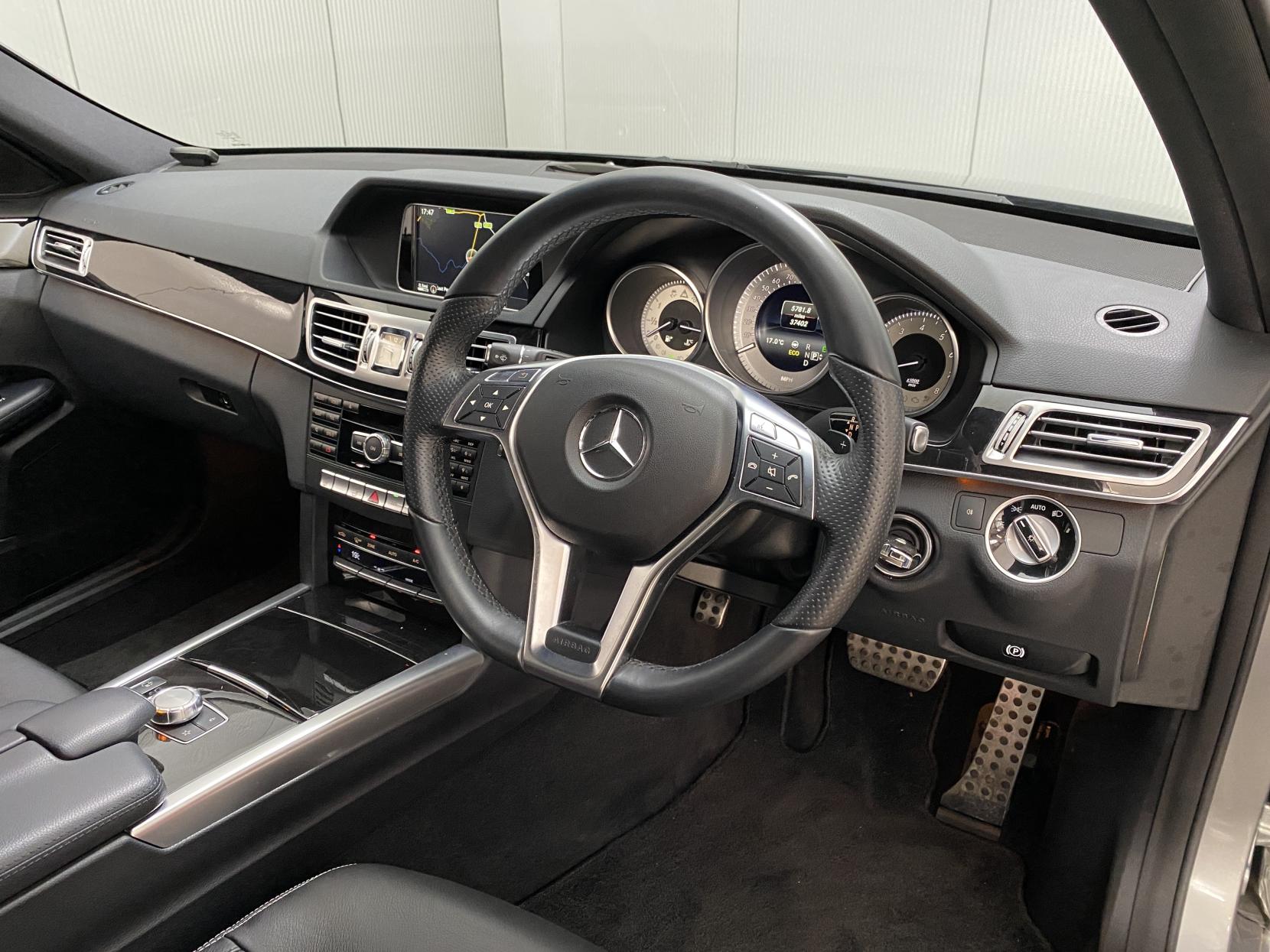 Mercedes-Benz E Class 2.0 E250 AMG Line Estate 5dr Petrol G-Tronic+ Euro 6 (s/s) (211 ps)