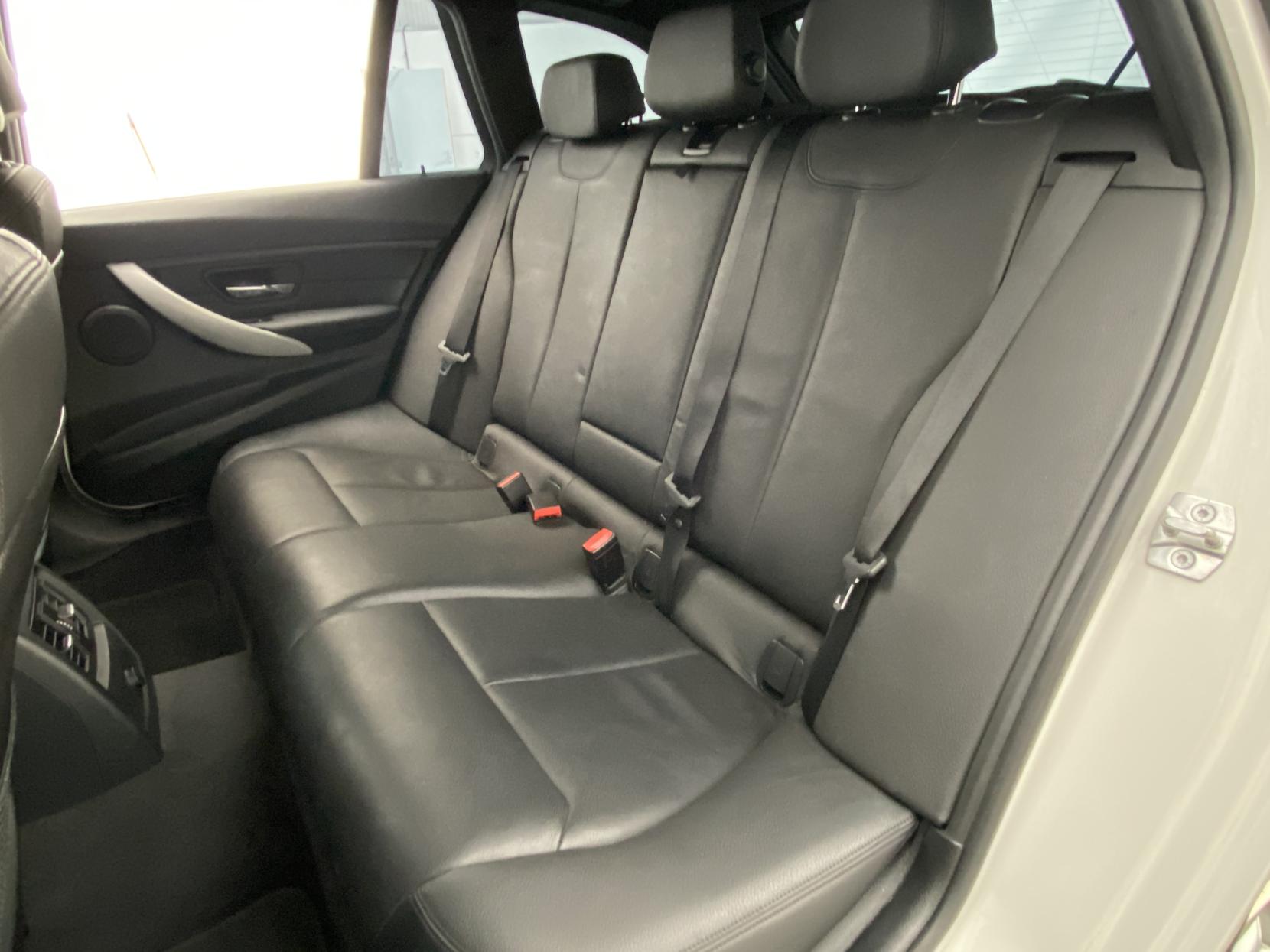 BMW 3 Series 2.0 320i M Sport Touring 5dr Petrol Auto Euro 6 (s/s) (184 ps)