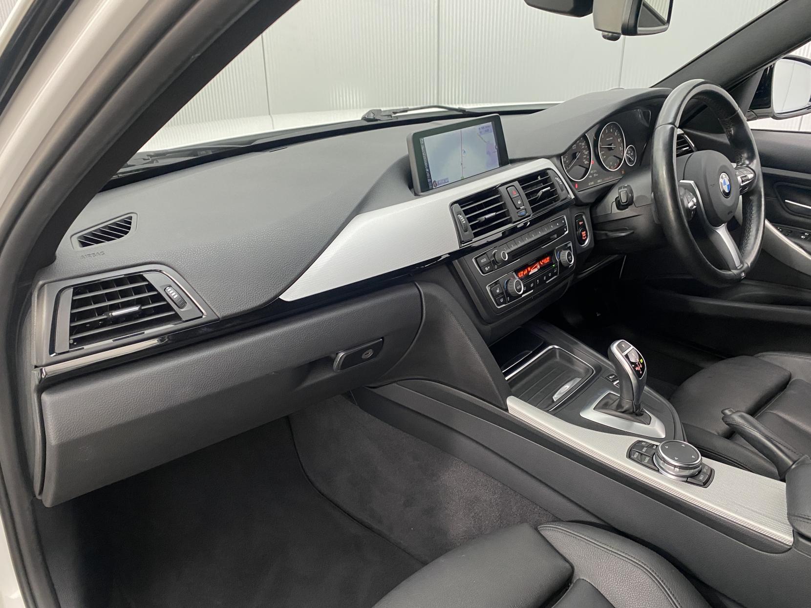 BMW 3 Series 2.0 320i M Sport Touring 5dr Petrol Auto Euro 6 (s/s) (184 ps)