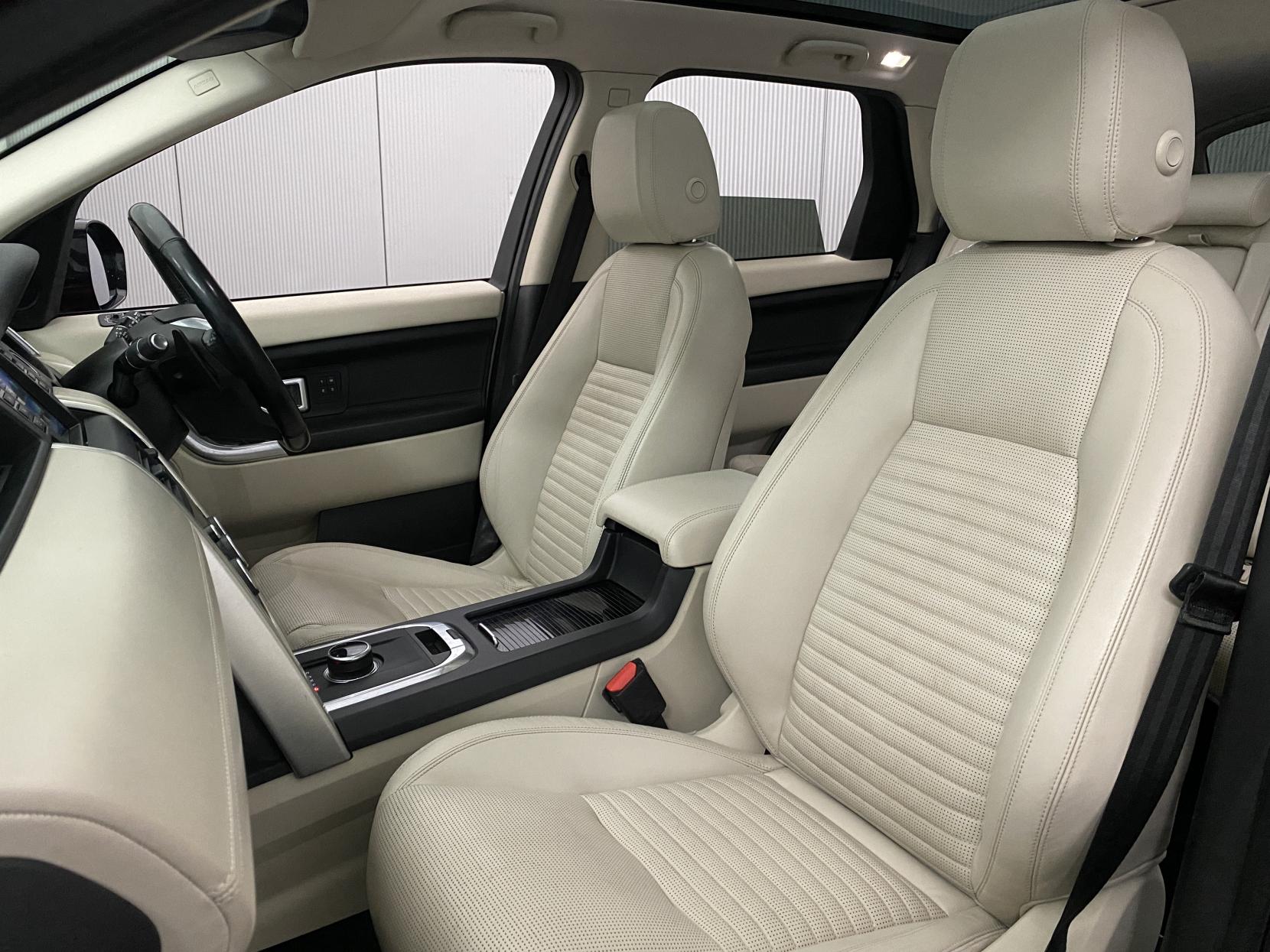 Land Rover Discovery Sport 2.0 TD4 HSE Luxury SUV 5dr Diesel Auto 4WD Euro 6 (s/s) (180 ps)
