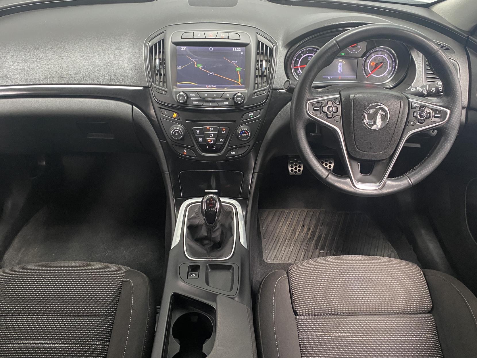 Vauxhall Insignia 2.0 CDTi SRi Nav Hatchback 5dr Diesel Manual Euro 6 (s/s) (170 ps)