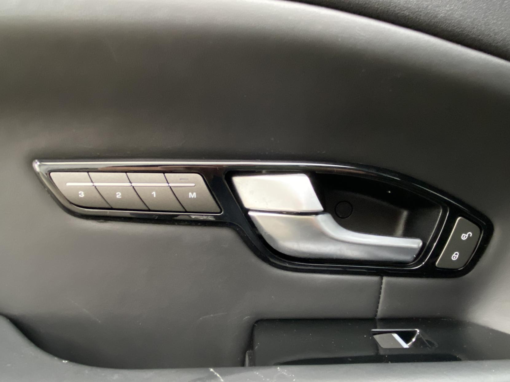 Land Rover Range Rover Evoque 2.0 TD4 HSE Dynamic SUV 5dr Diesel Auto 4WD Euro 6 (s/s) (180 ps)