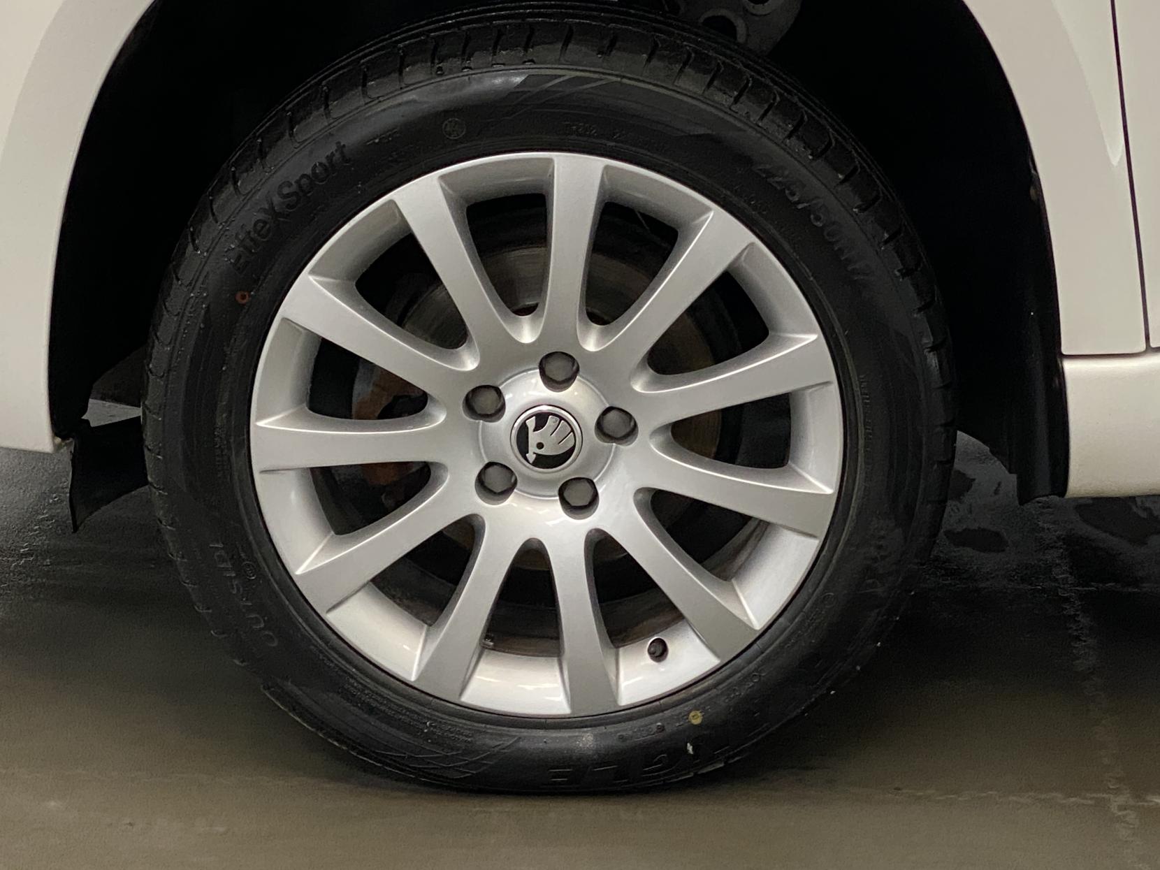 Skoda Yeti 1.2 TSI Elegance SUV 5dr Petrol DSG Euro 5 (105 ps)