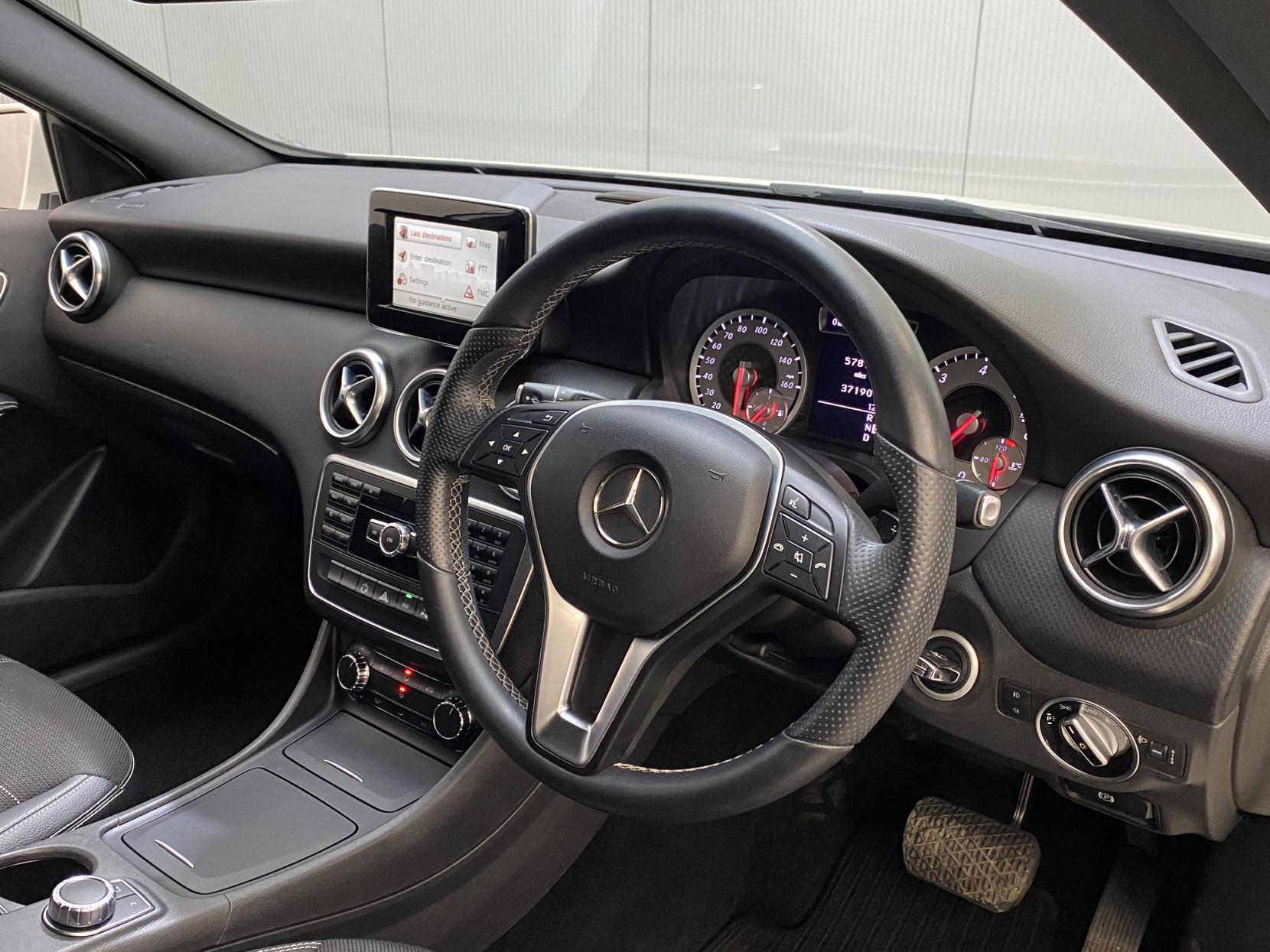 Mercedes-Benz A Class 1.8 A180 CDI BlueEfficiency Sport Hatchback 5dr Diesel 7G-DCT Euro 5 (s/s) (109 ps)