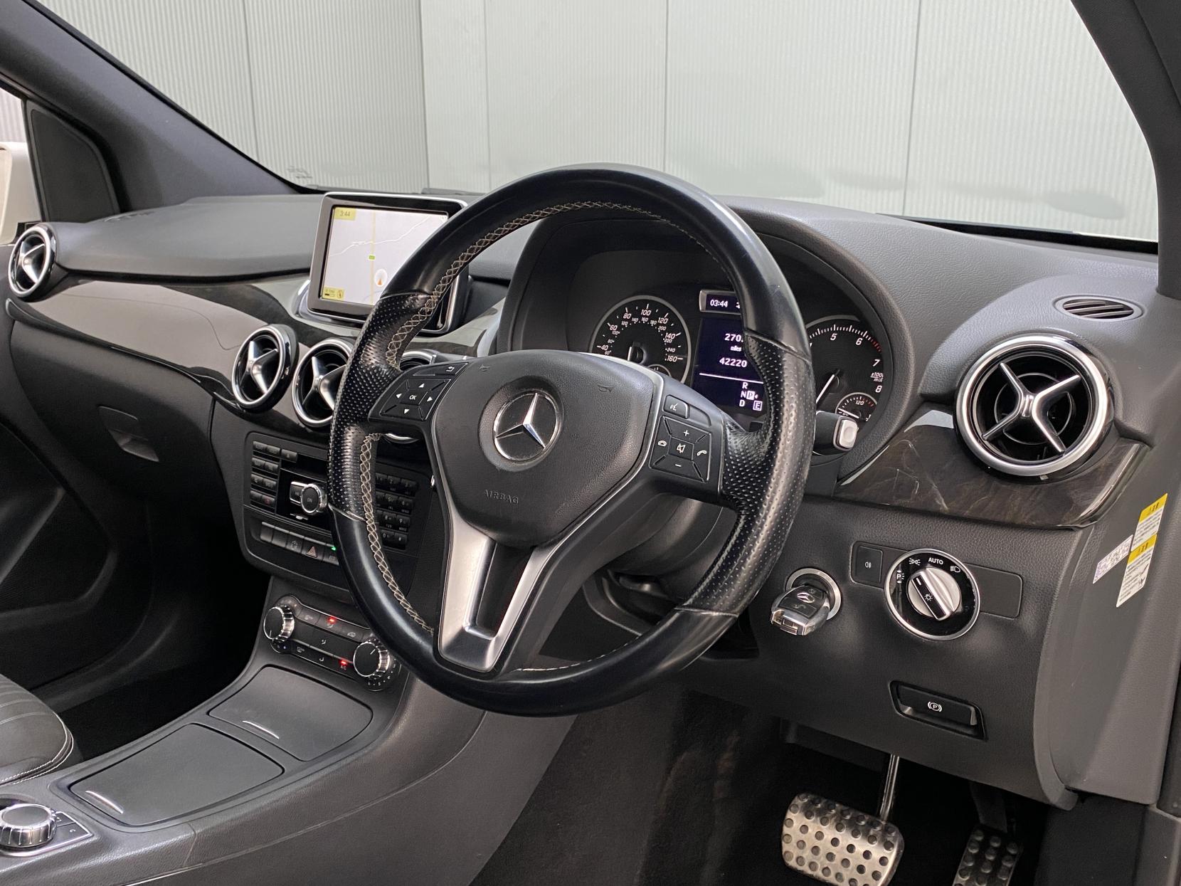 Mercedes-Benz B Class 1.6 B180 BlueEfficiency Sport MPV 5dr Petrol 7G-DCT Euro 5 (s/s) (122 ps)