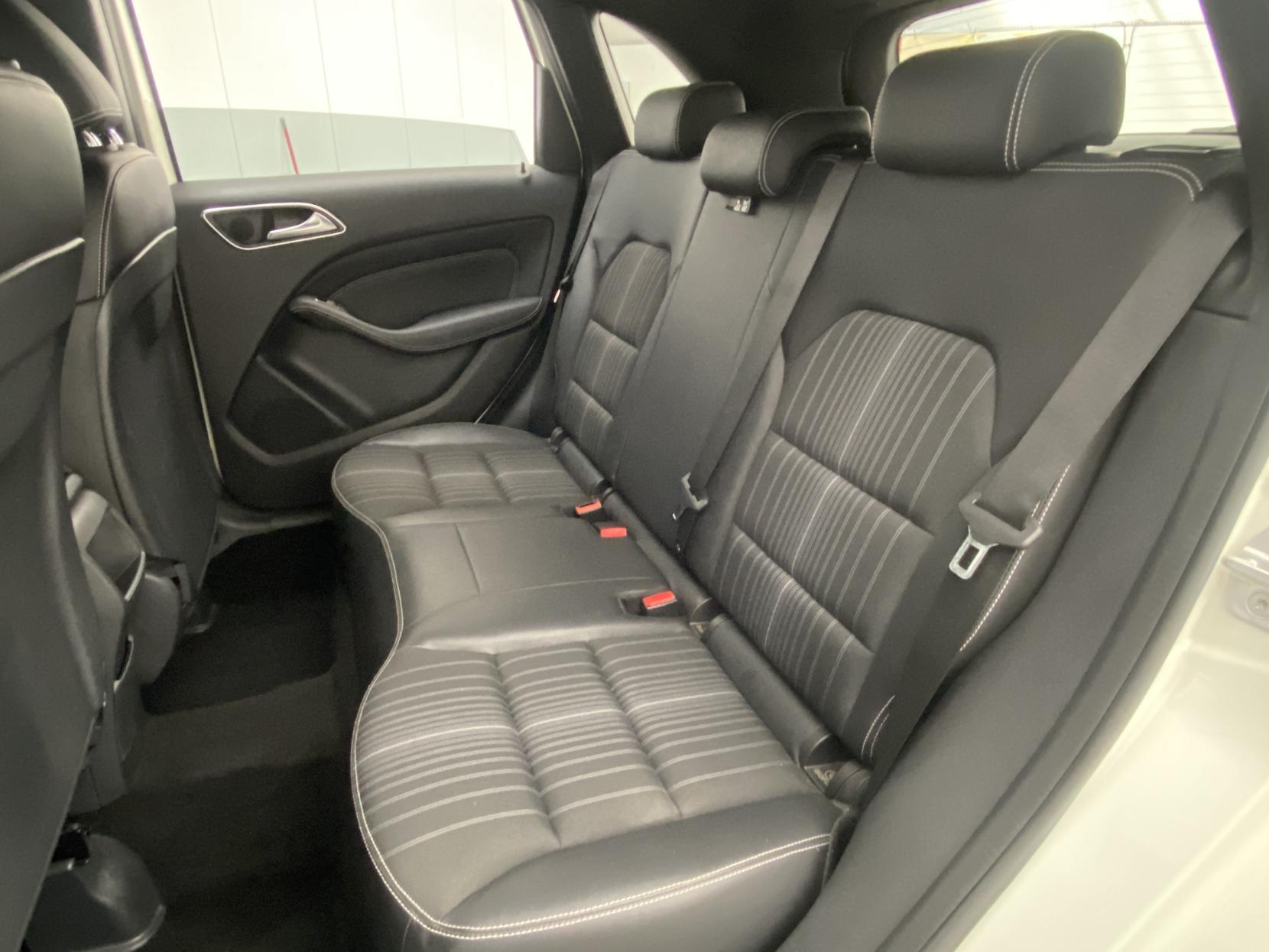 Mercedes-Benz B Class 1.6 B180 BlueEfficiency Sport MPV 5dr Petrol 7G-DCT Euro 5 (s/s) (122 ps)