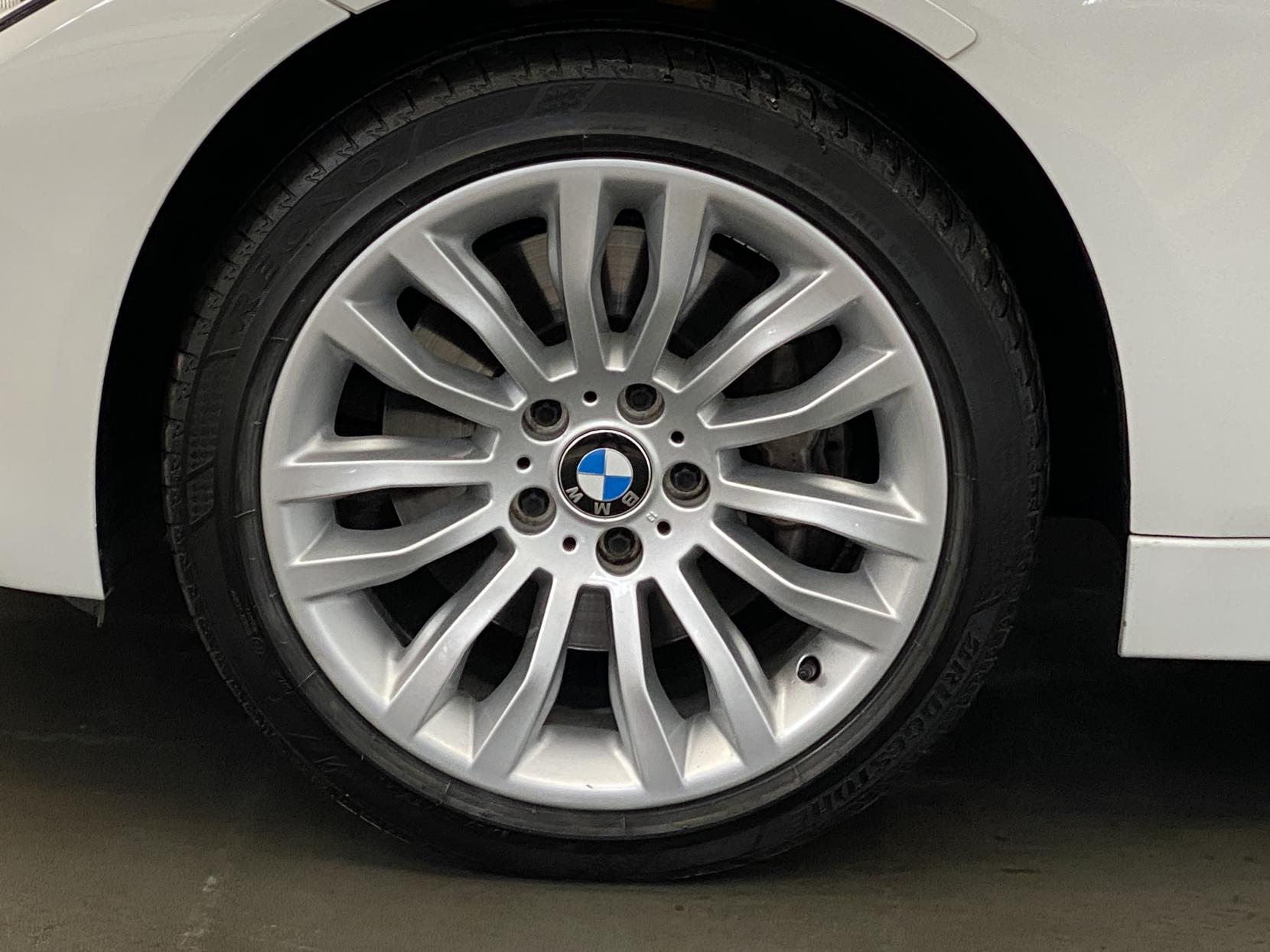 BMW 3 Series 3.0 335i Luxury Touring 5dr Petrol Auto Euro 5 (s/s) (306 ps)