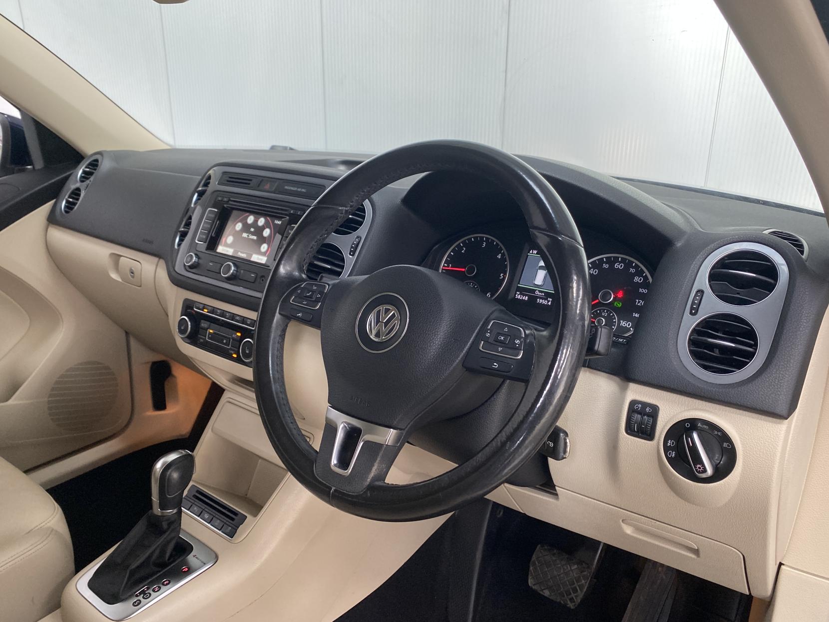 Volkswagen Tiguan 2.0 TDI BlueMotion Tech Match SUV 5dr Diesel DSG 4WD Euro 5 (s/s) (177 ps)