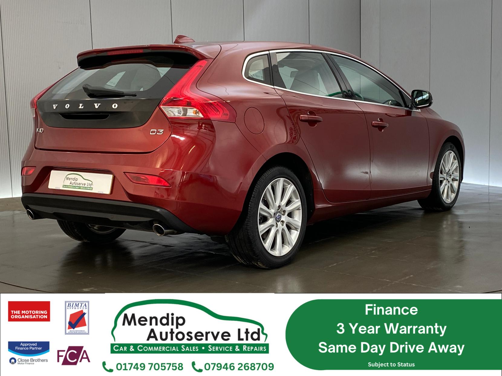 Volvo V40 2.0 D3 SE Lux Nav Hatchback 5dr Diesel Geartronic Euro 5 (s/s) (150 ps)