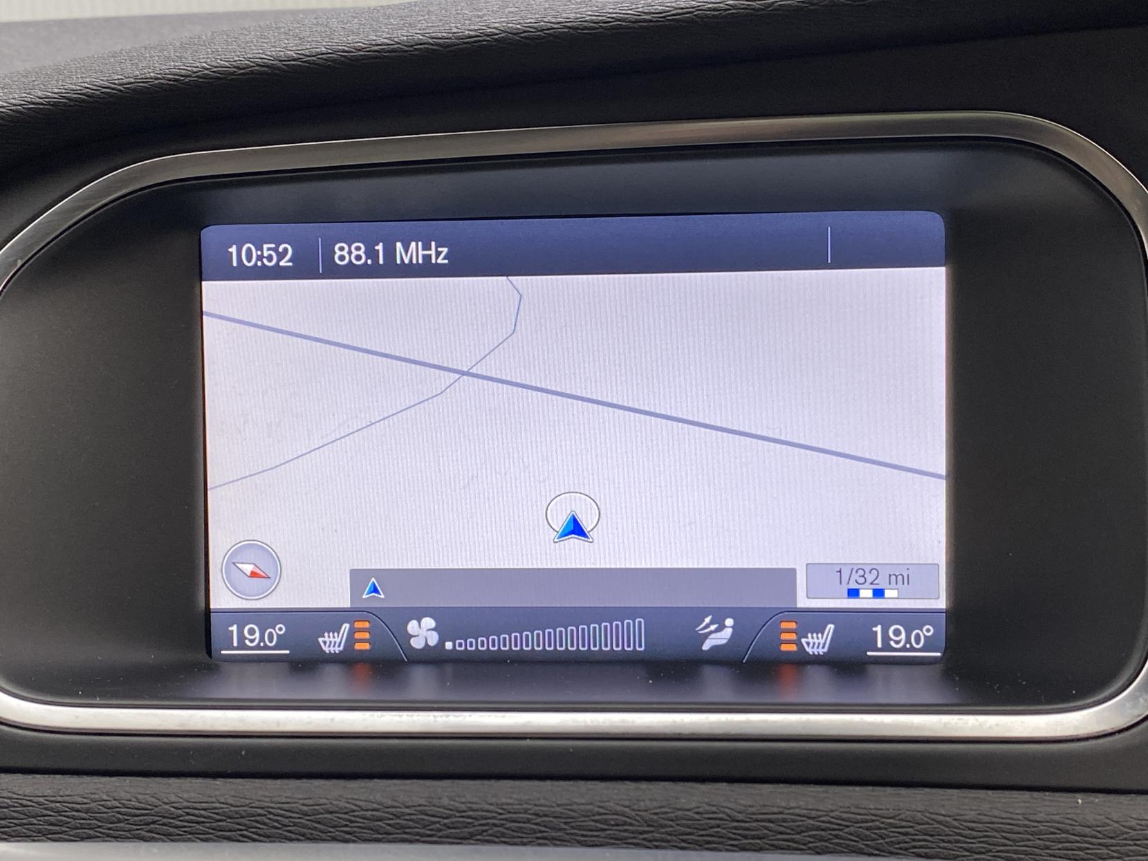 Volvo V40 2.0 D3 SE Lux Nav Hatchback 5dr Diesel Geartronic Euro 5 (s/s) (150 ps)