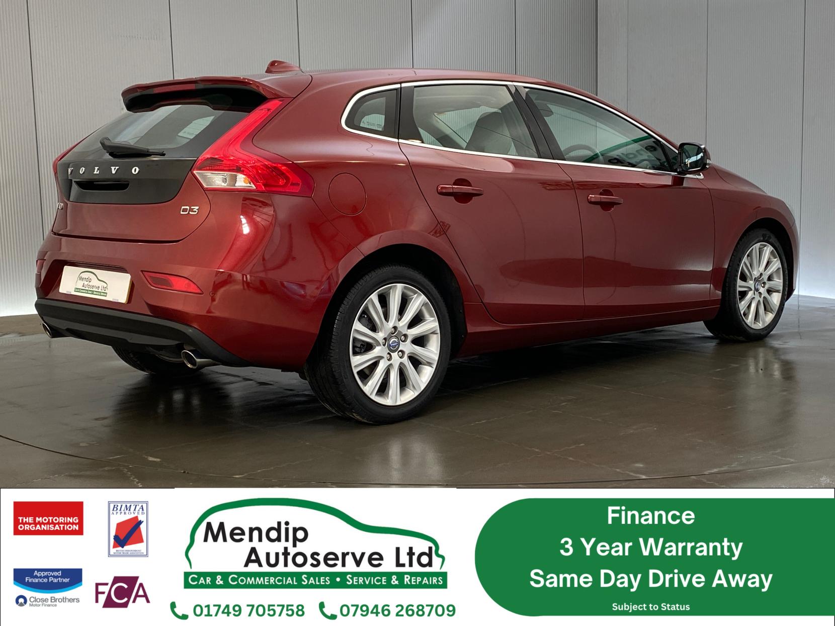 Volvo V40 2.0 D3 SE Lux Nav Hatchback 5dr Diesel Geartronic Euro 5 (s/s) (150 ps)