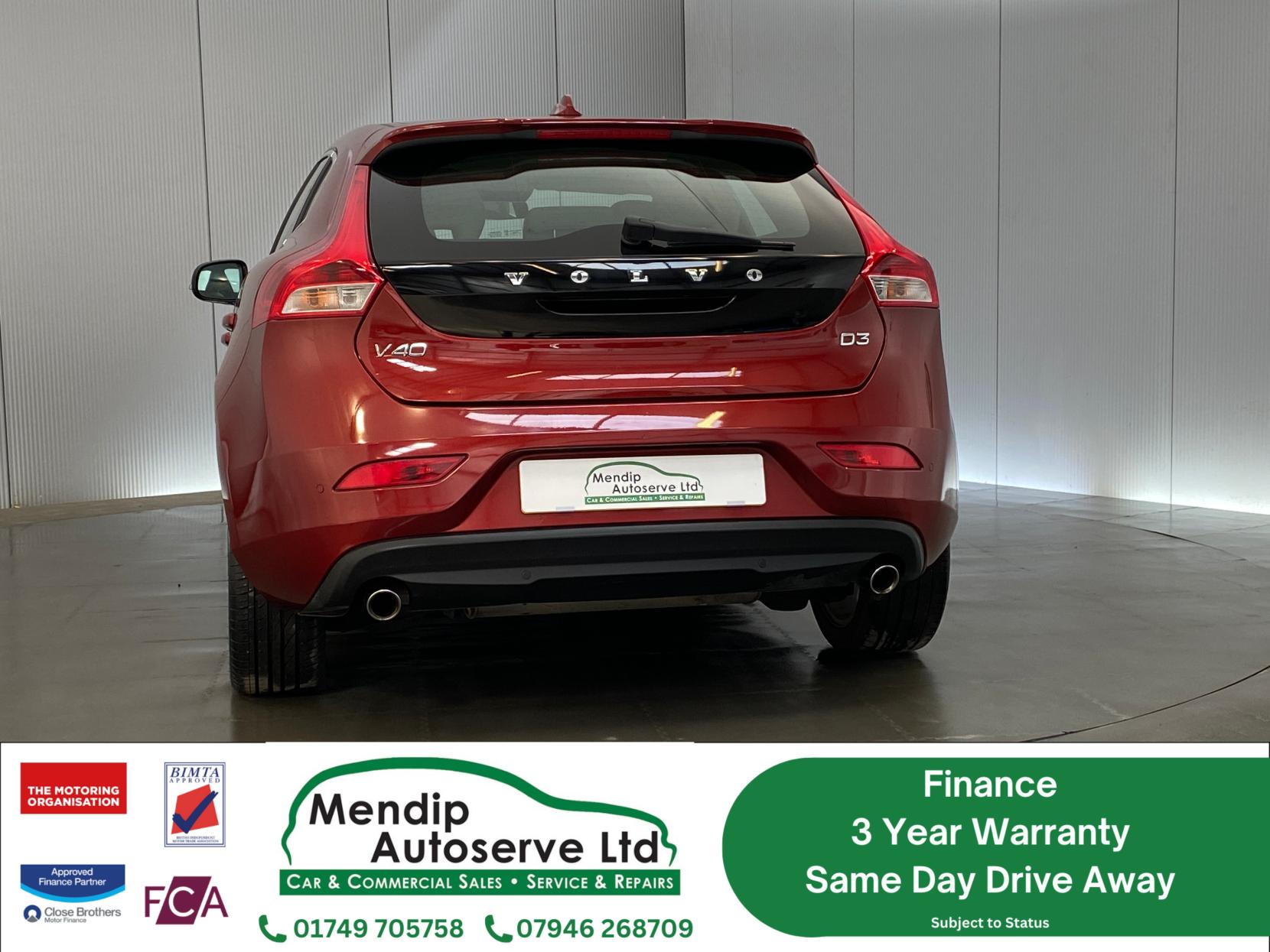 Volvo V40 2.0 D3 SE Lux Nav Hatchback 5dr Diesel Geartronic Euro 5 (s/s) (150 ps)