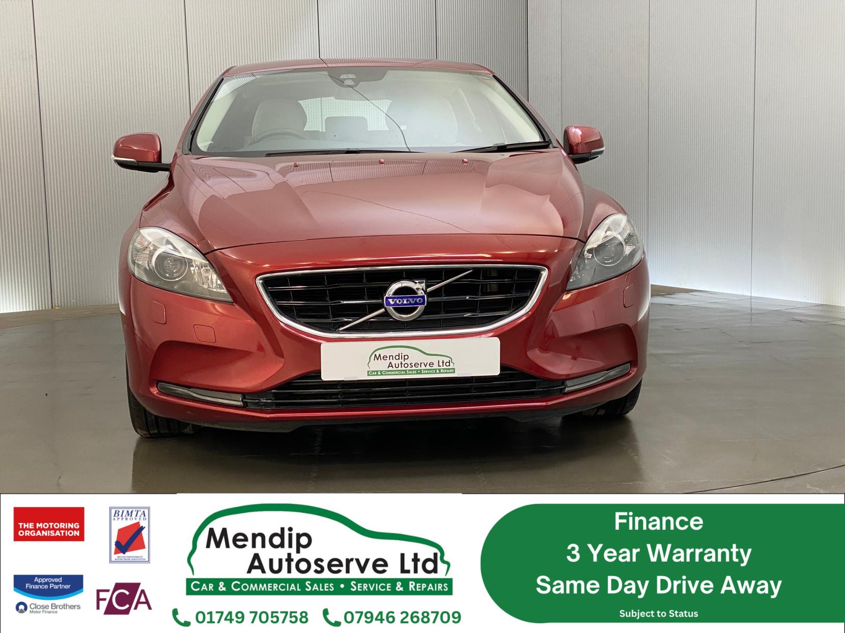Volvo V40 2.0 D3 SE Lux Nav Hatchback 5dr Diesel Geartronic Euro 5 (s/s) (150 ps)