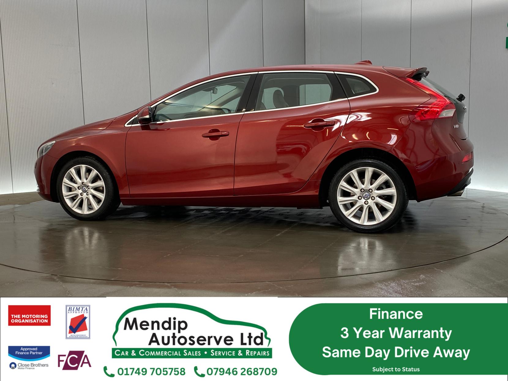 Volvo V40 2.0 D3 SE Lux Nav Hatchback 5dr Diesel Geartronic Euro 5 (s/s) (150 ps)