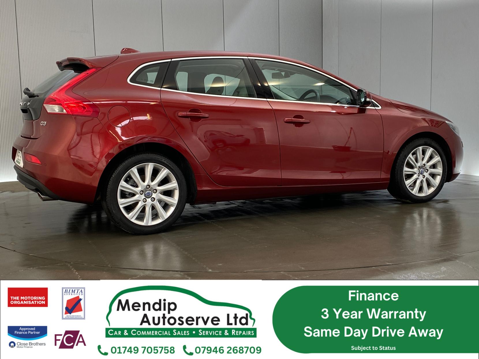 Volvo V40 2.0 D3 SE Lux Nav Hatchback 5dr Diesel Geartronic Euro 5 (s/s) (150 ps)