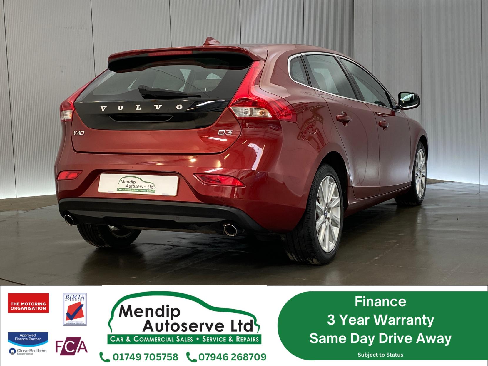 Volvo V40 2.0 D3 SE Lux Nav Hatchback 5dr Diesel Geartronic Euro 5 (s/s) (150 ps)