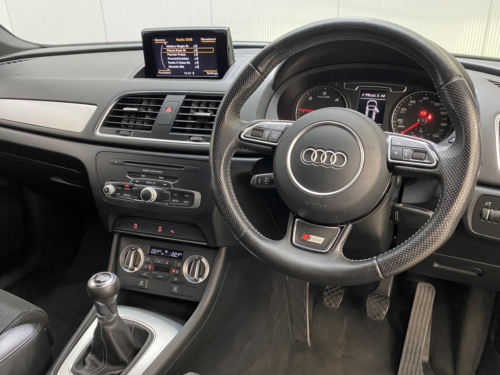 Audi Q3 2.0 TDI S line SUV 5dr Diesel Manual Euro 5 (s/s) (140 ps)