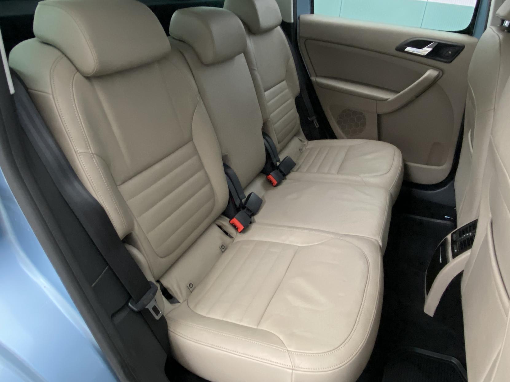 Skoda Yeti 1.2 TSI Elegance SUV 5dr Petrol DSG Euro 5 (105 ps)